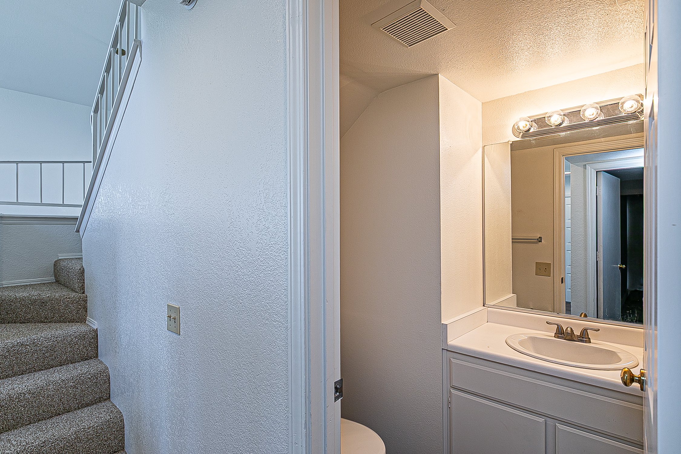 Lompoc, California, 93436, United States, 3 Bedrooms Bedrooms, ,3 BathroomsBathrooms,Residential,For Sale,1933210
