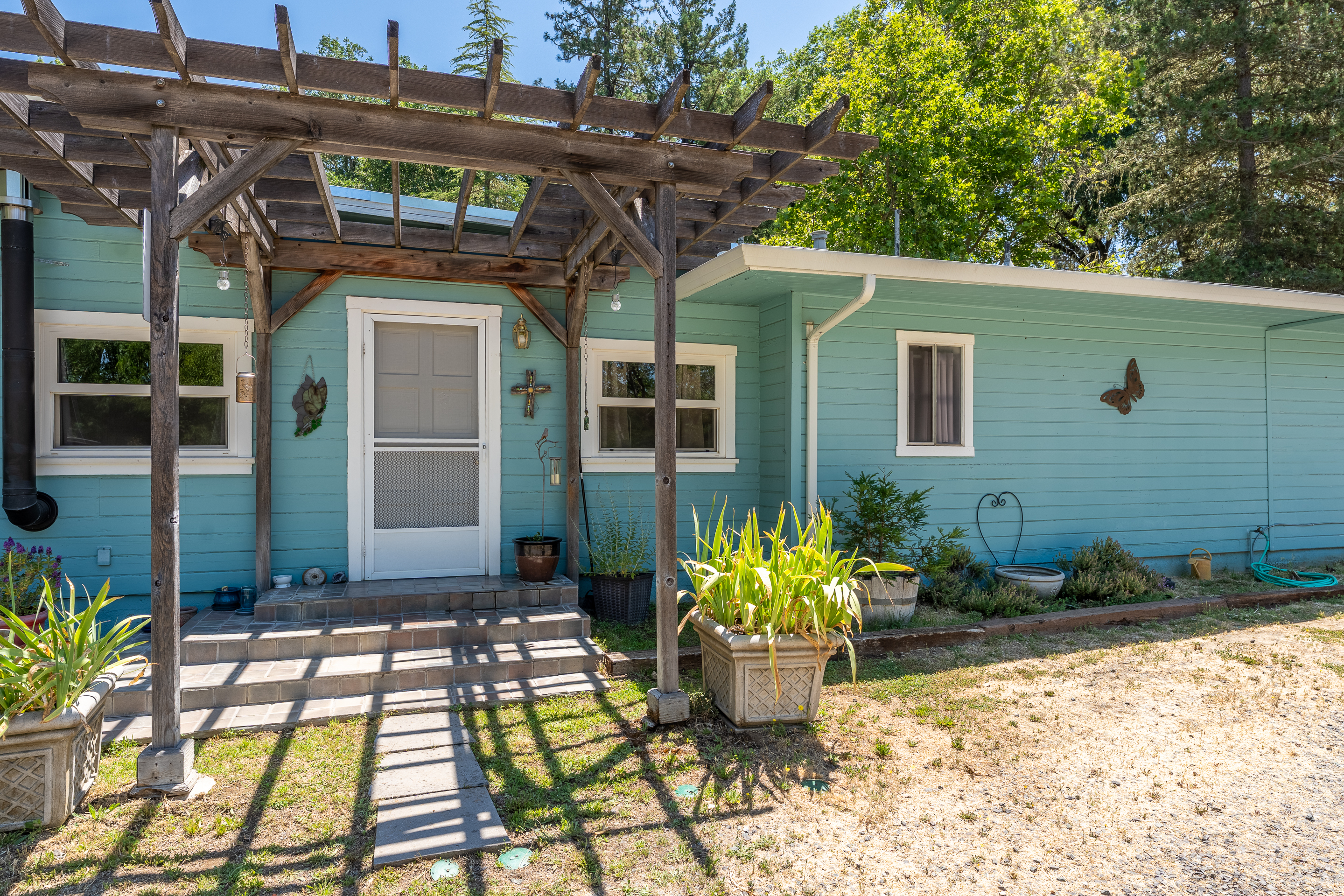 Willits, California, 95490, United States, 3 Bedrooms Bedrooms, ,2 BathroomsBathrooms,Residential,For Sale,1883434