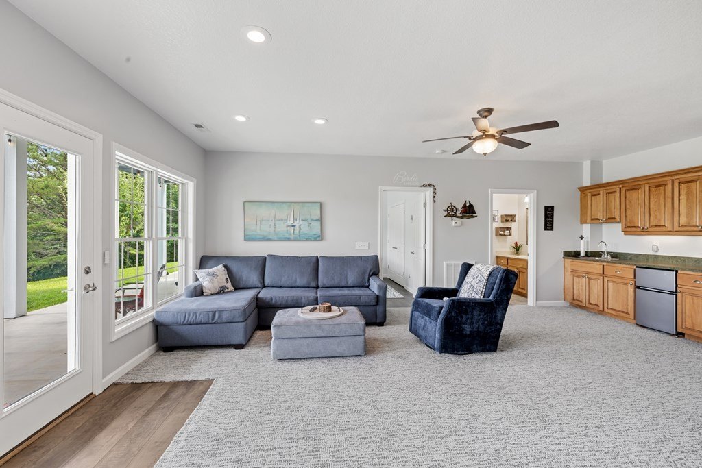 Warne, North Carolina, 28909, United States, 3 Bedrooms Bedrooms, ,3 BathroomsBathrooms,Residential,For Sale,1878165