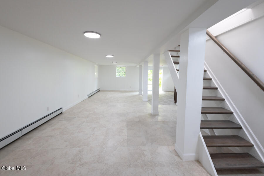 Summit, New York, 12175, United States, 3 Bedrooms Bedrooms, ,4 BathroomsBathrooms,Residential,For Sale,1942619