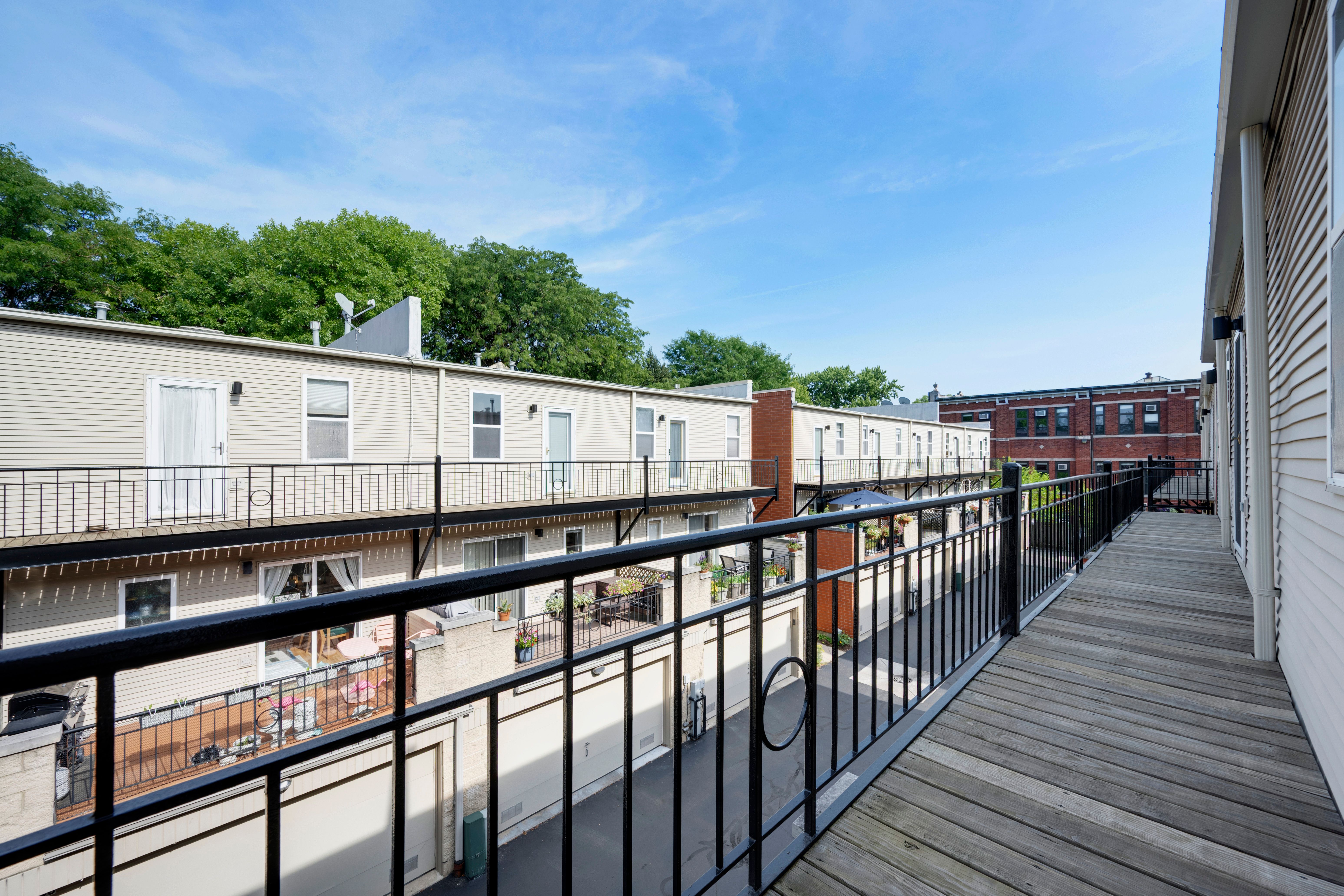  A Well-cared-for 2-3 Bedroom, 2 Full Bath Townhome in the Heart of Avondale - 物件實景