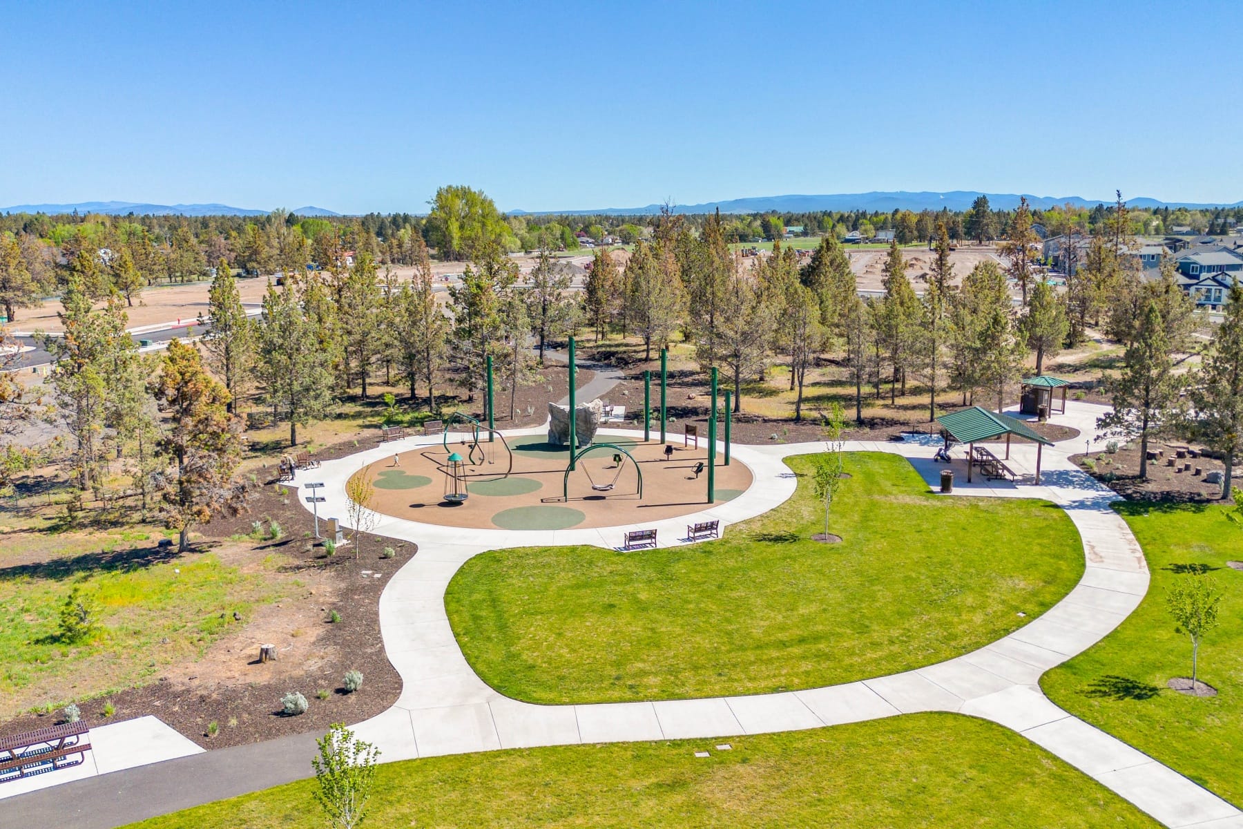  3757 NE Petrosa Avenue Bend, OR 97701 - 物件實景