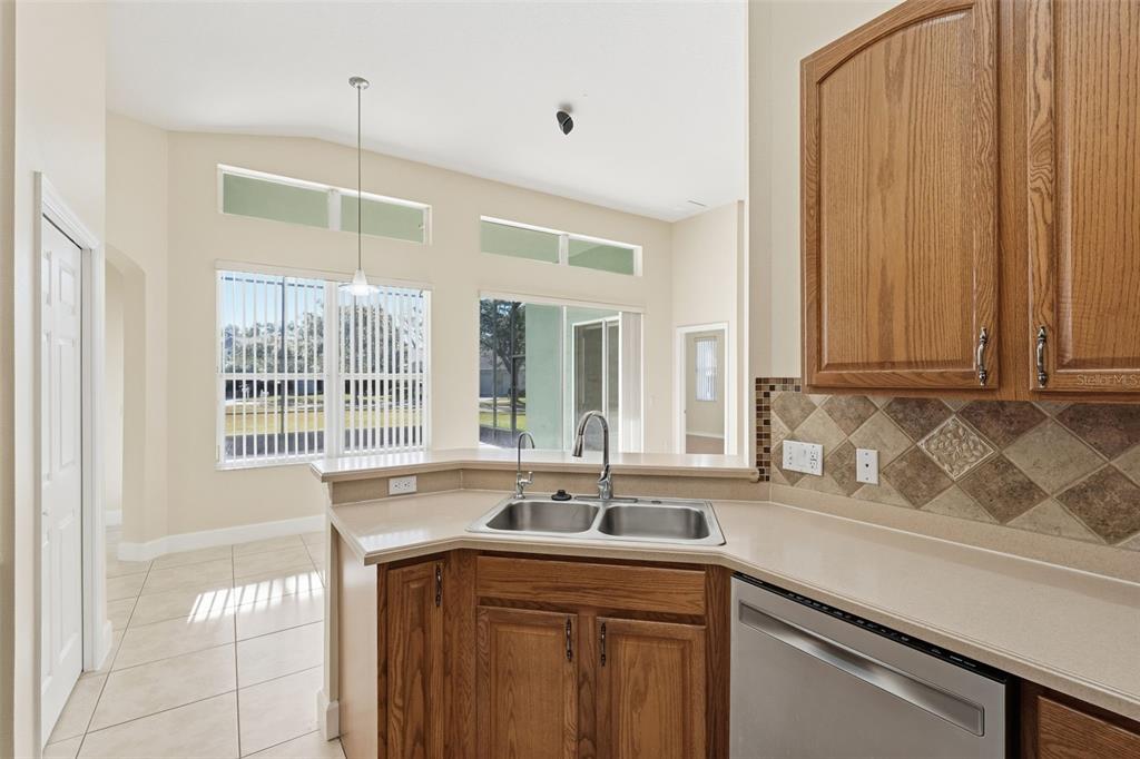 Tampa, Florida, 33635, United States, 4 Bedrooms Bedrooms, ,3 BathroomsBathrooms,Residential,For Sale,1988639