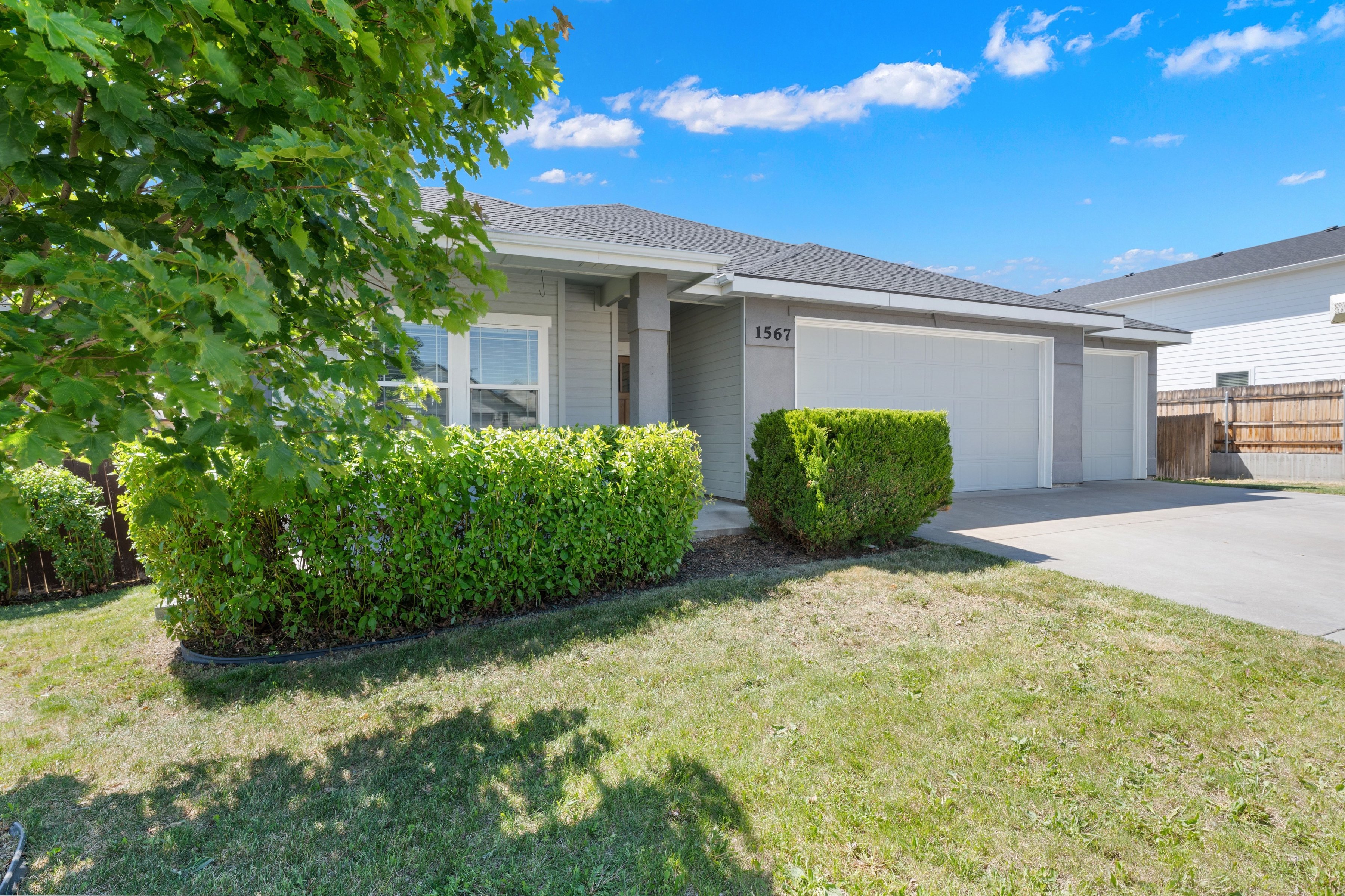  Exceptional Single-Level Living in Rocky Mountain Subdivision - 物件實景