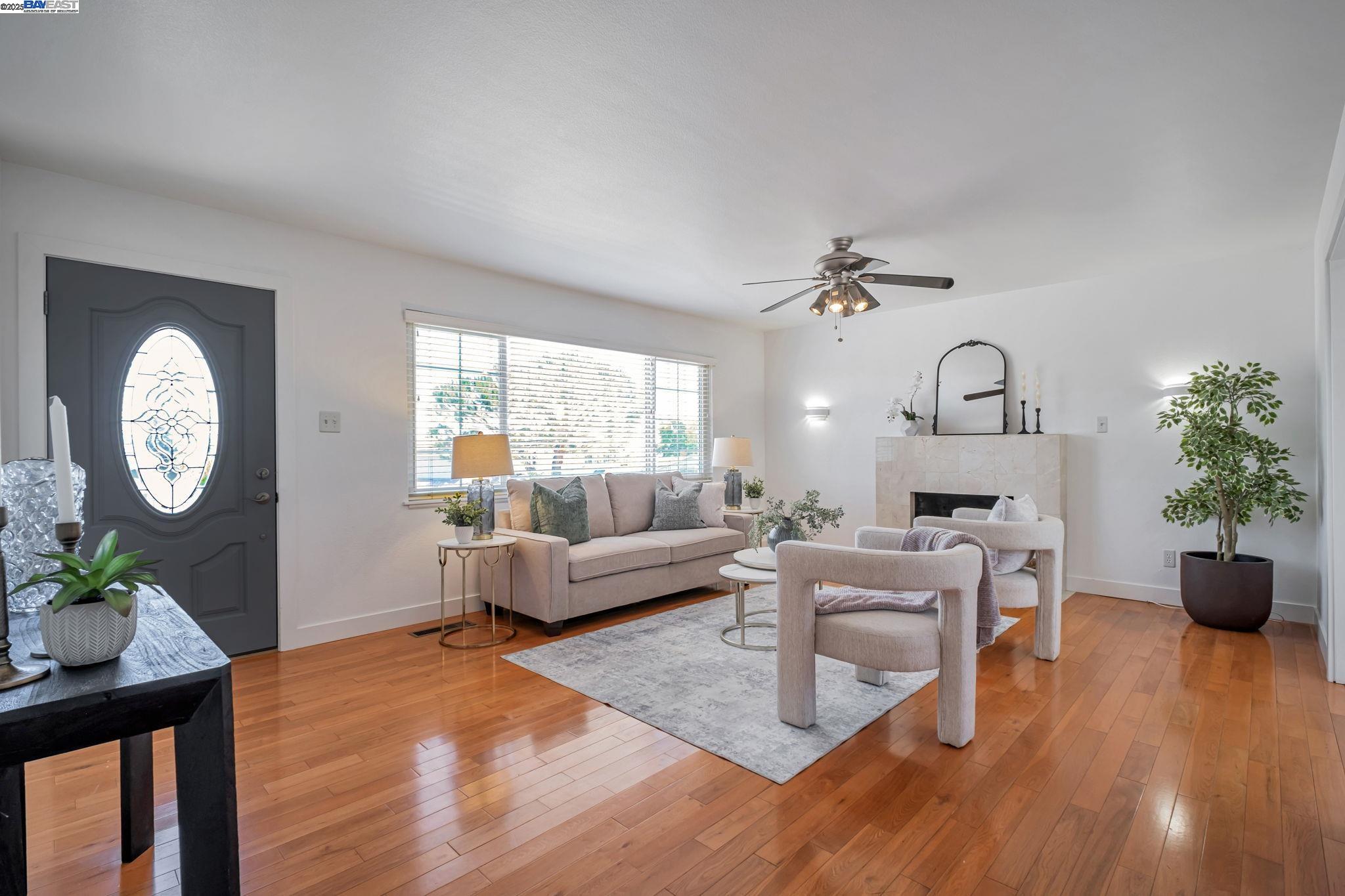 Castro Valley, California, 94546, United States, 3 Bedrooms Bedrooms, ,2 BathroomsBathrooms,Residential,For Sale,1901037