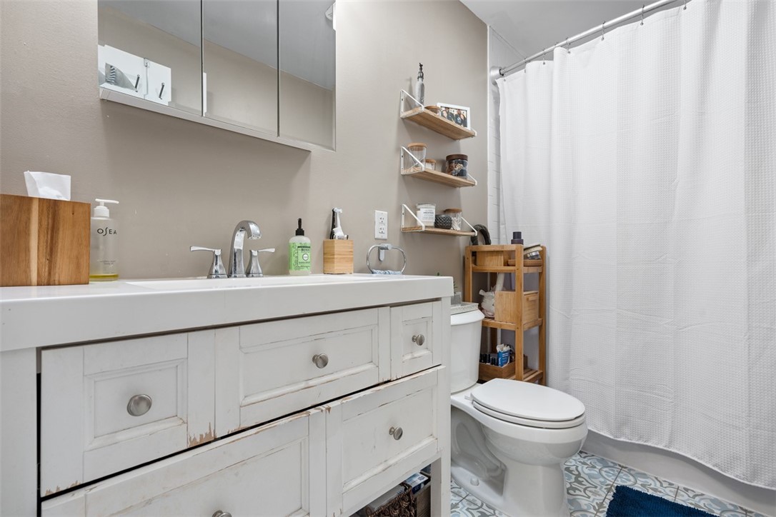 Lawrenceville, Pennsylvania, 15201, United States, ,Residential,For Sale,1988380