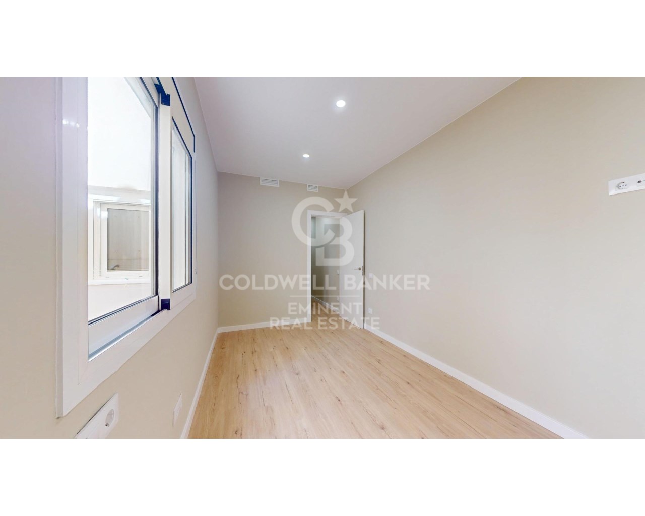 Barcelona, Catalonia, ES, 3 Bedrooms Bedrooms, ,1 BathroomBathrooms,Residential,For Sale,1949864