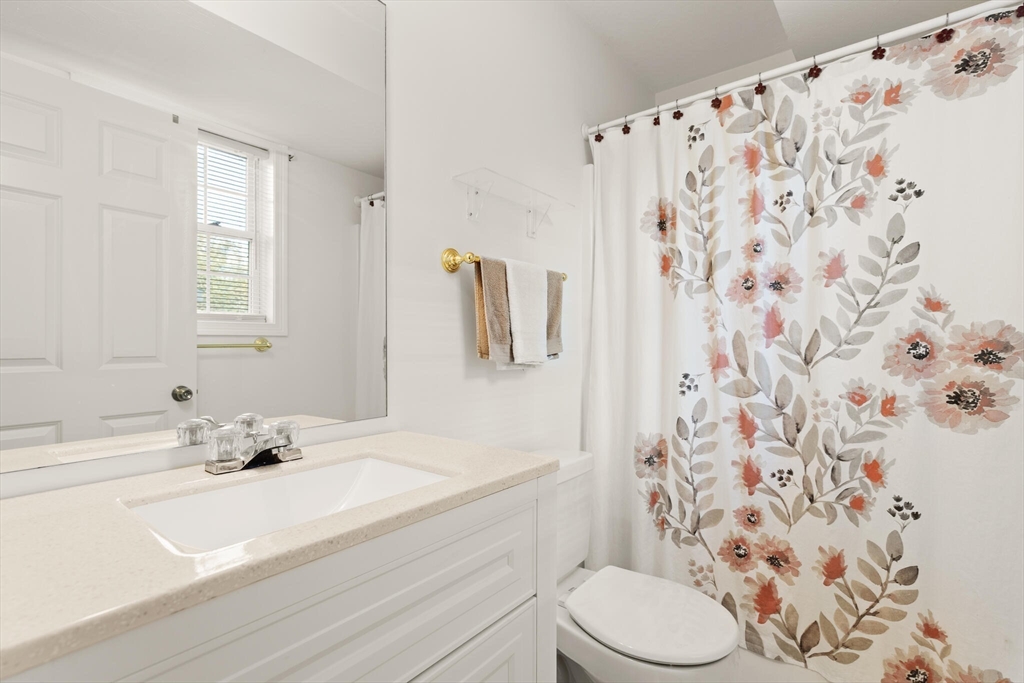 Framingham, Massachusetts, 01701, United States, 3 Bedrooms Bedrooms, ,3 BathroomsBathrooms,Residential,For Sale,1968924