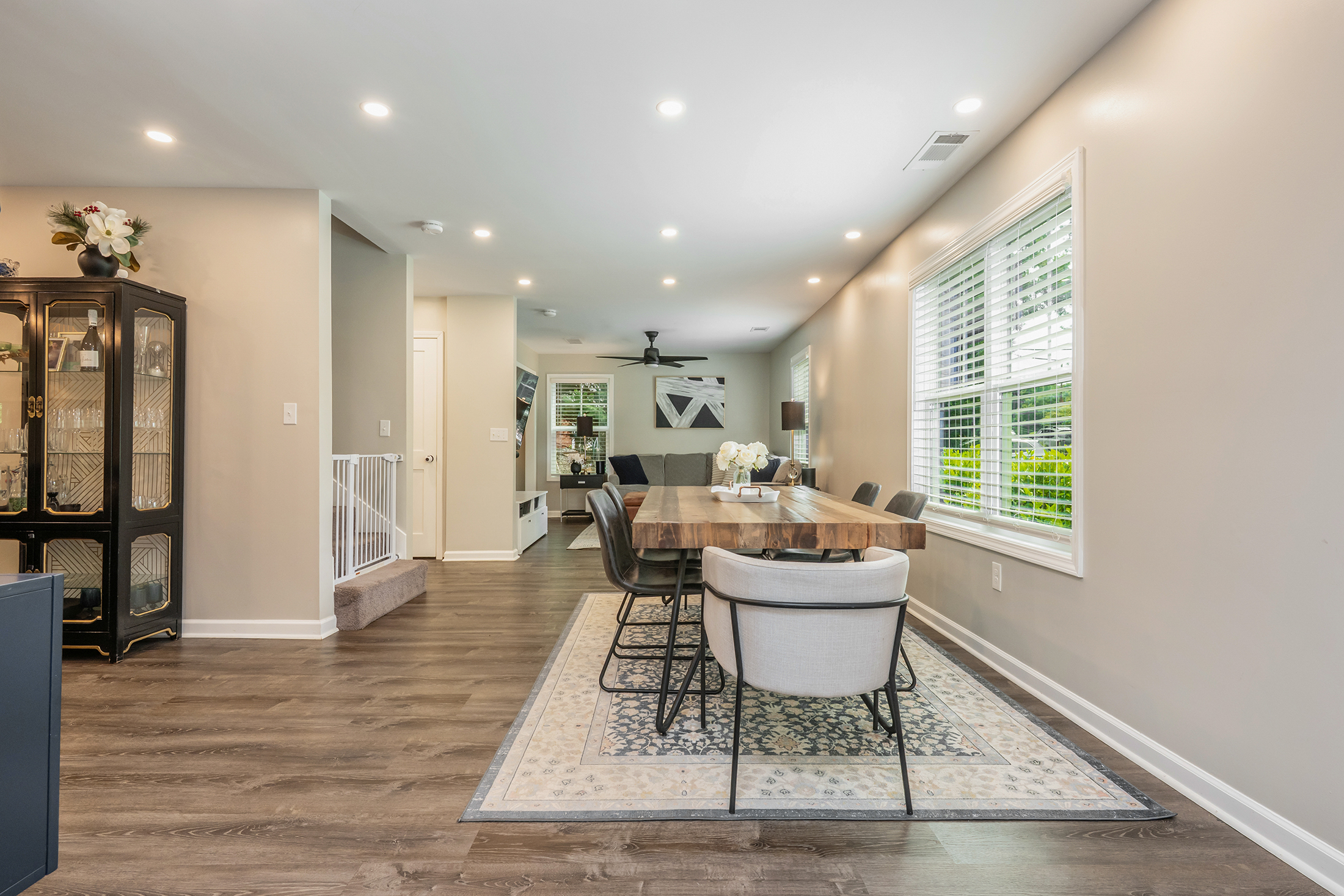  Beautifully Designed Cape Cod-Inspired Home - 物件實景