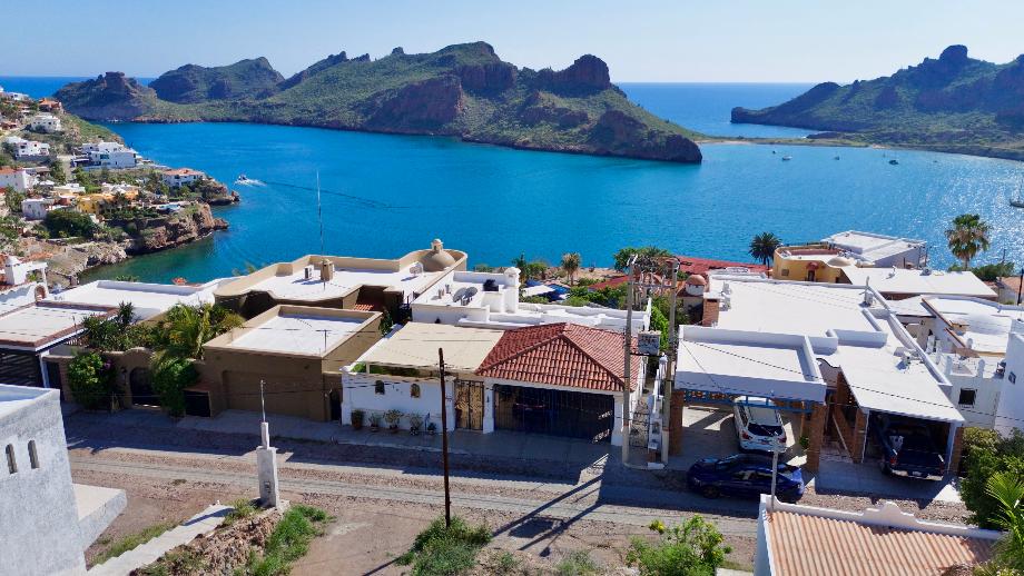 DE LA LANGOSTA, Guaymas, Sonora, 85506, Mexico, 3 Bedrooms Bedrooms, ,4 BathroomsBathrooms,Residential,For Sale,DE LA LANGOSTA,1610336