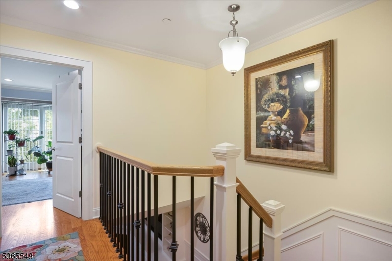 Teaneck, New Jersey, 07666, United States, 2 Bedrooms Bedrooms, ,3 BathroomsBathrooms,Residential,For Sale,1870844