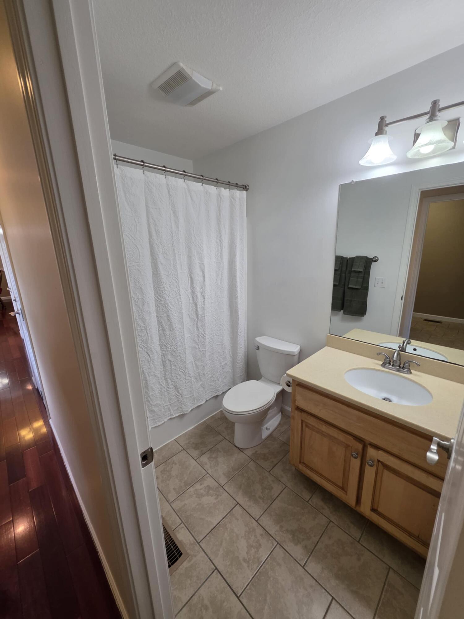Spring City, Tennessee, 37381, United States, 4 Bedrooms Bedrooms, ,3 BathroomsBathrooms,Residential,For Sale,1927411