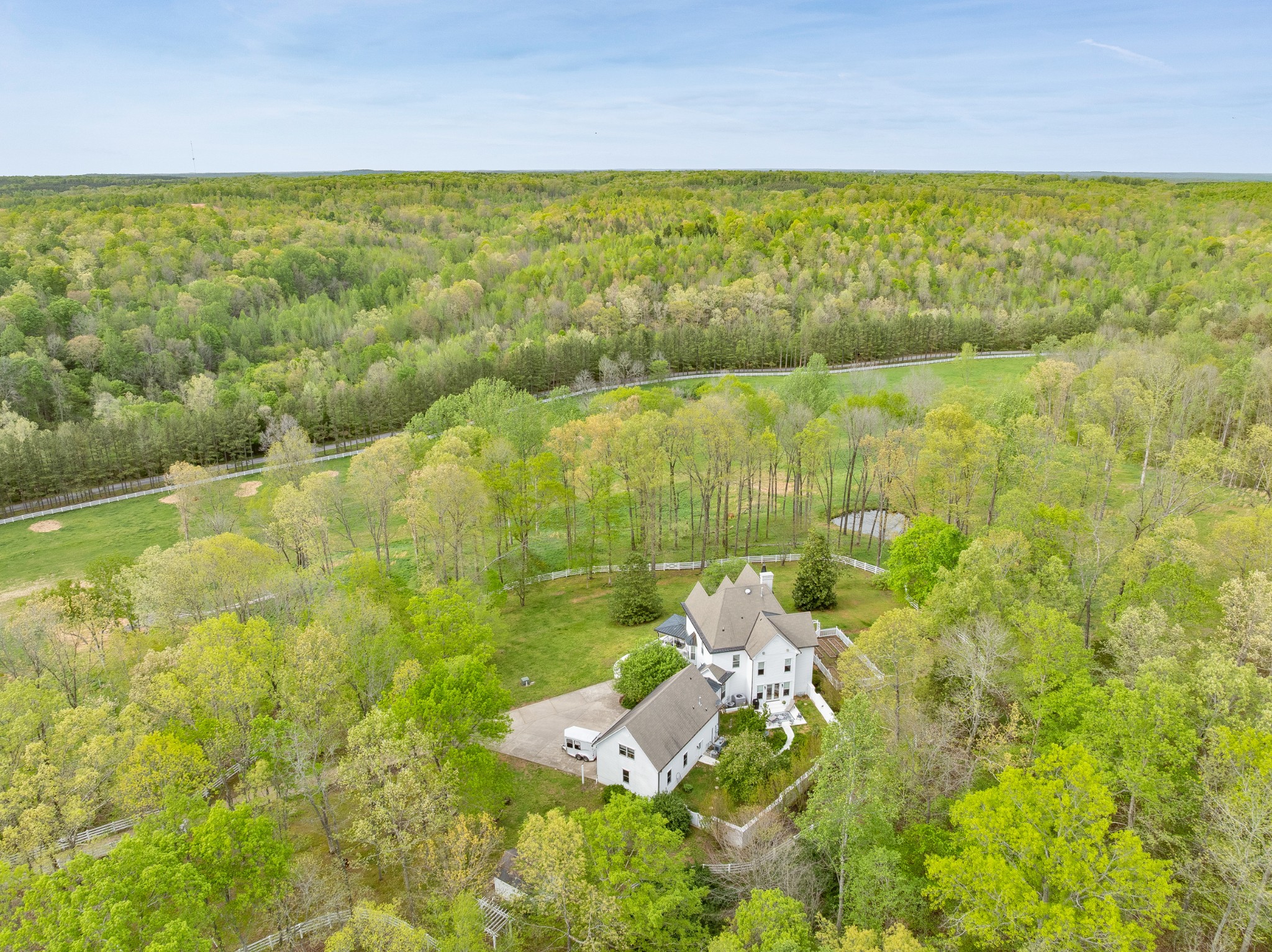 Dover, Tennessee, 37058, United States, 6 Bedrooms Bedrooms, ,4 BathroomsBathrooms,Residential,For Sale,1981726