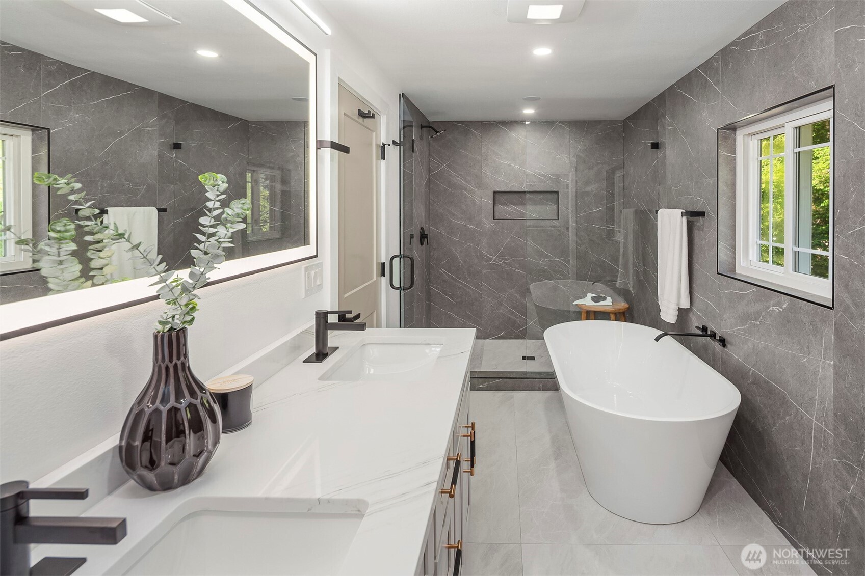 Bellevue, Washington, 98006, United States, 5 Bedrooms Bedrooms, ,3 BathroomsBathrooms,Residential,For Sale,1838614