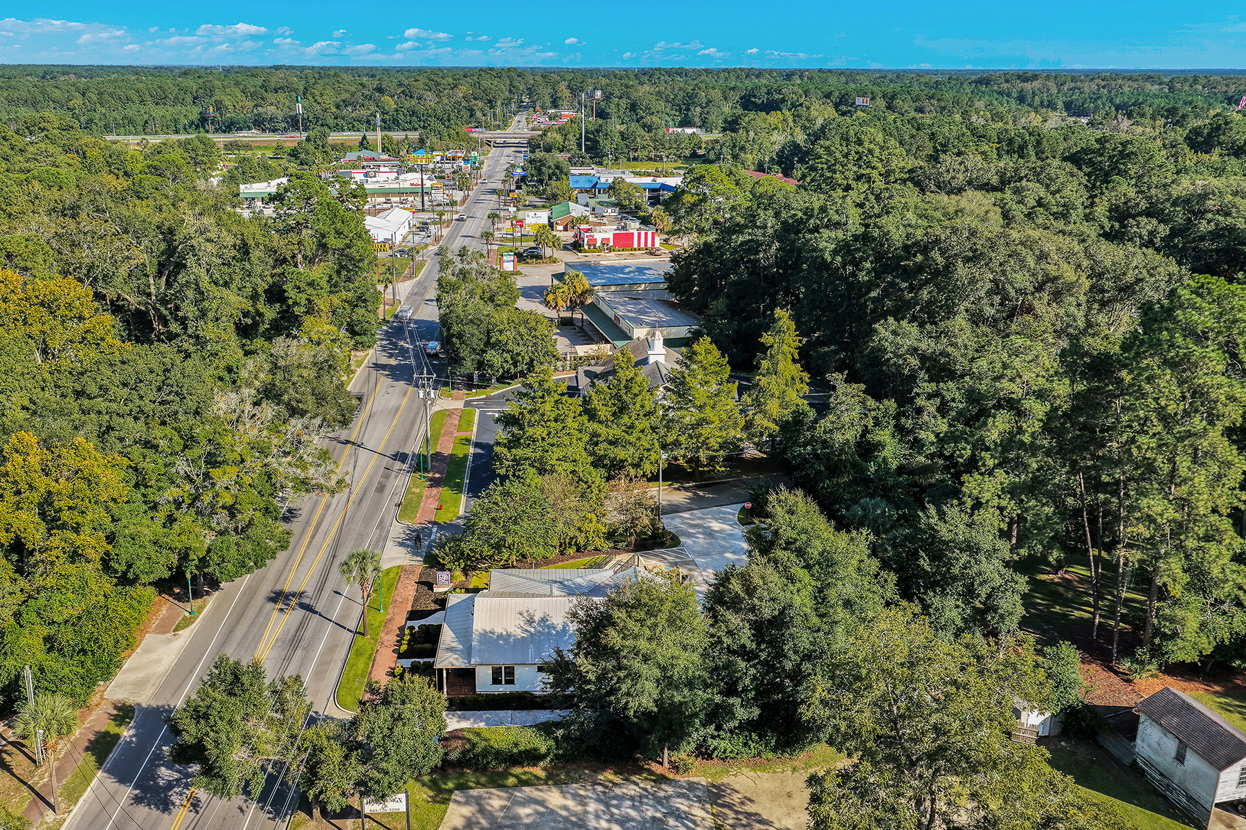  8026 Main Street, Ridgeland - 物件實景