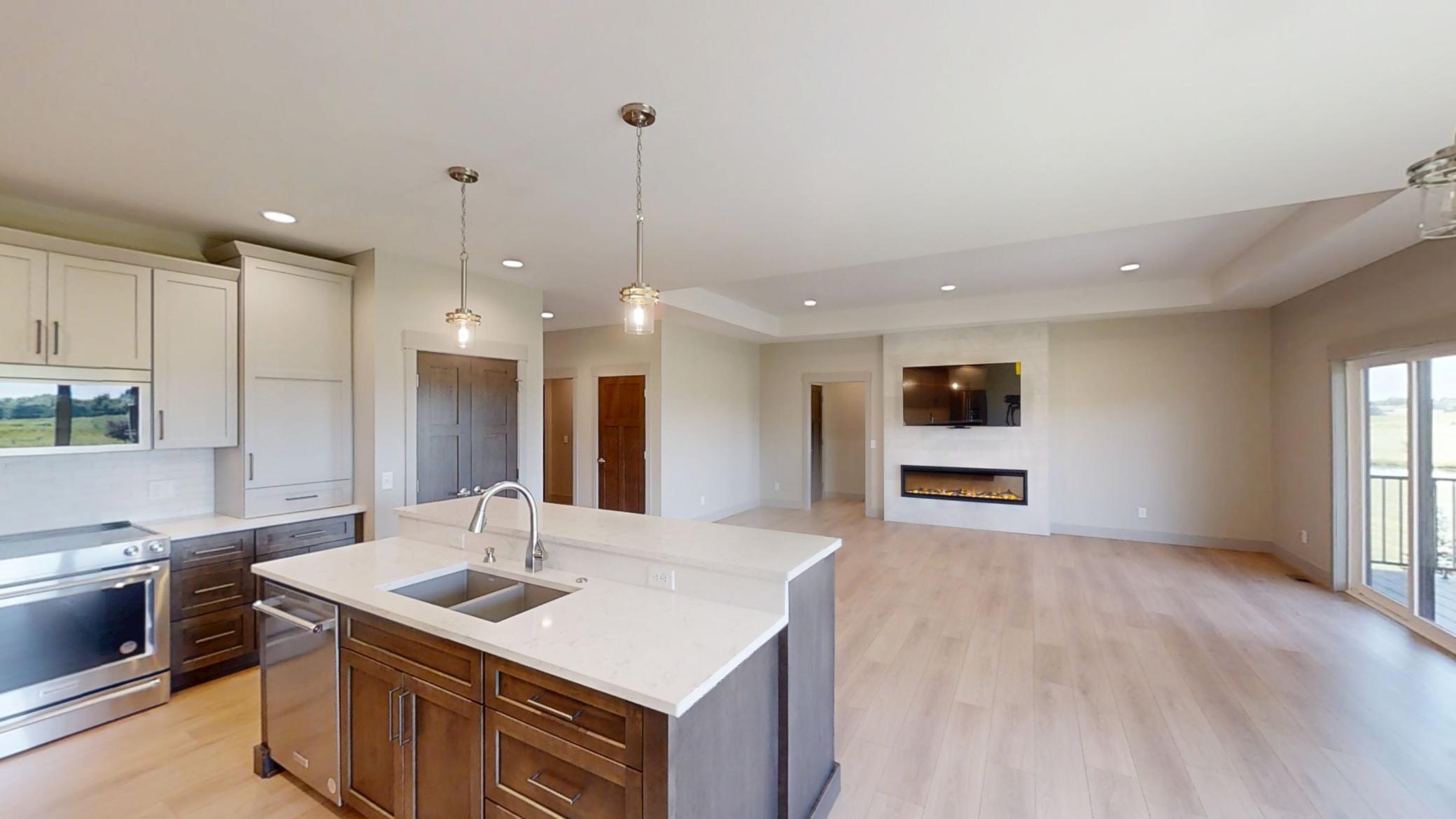 Albert Lea, Minnesota, 56007, United States, 4 Bedrooms Bedrooms, ,2 BathroomsBathrooms,Residential,For Sale,1978307