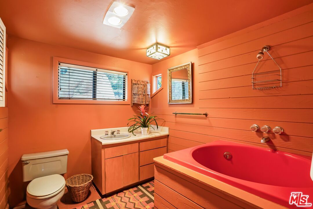 Malibu, California, 90265, United States, 3 Bedrooms Bedrooms, ,3 BathroomsBathrooms,Residential,For Sale,1859463