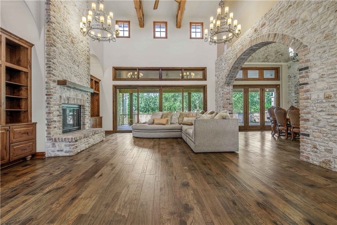 Bryan, Texas, 77802, United States, 4 Bedrooms Bedrooms, ,6 BathroomsBathrooms,Residential,For Sale,1986071