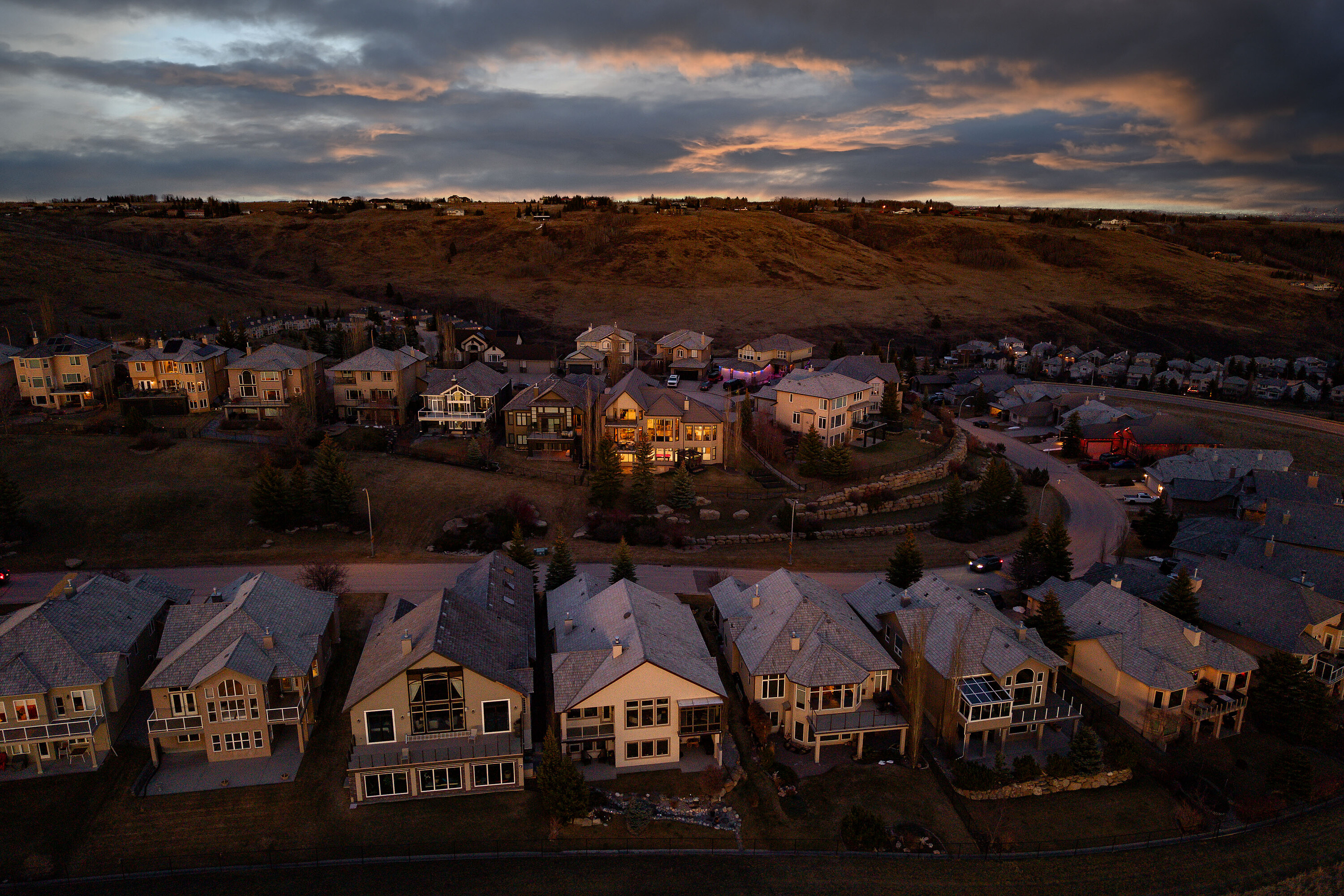  Elevated Mountain View Living - 物件實景