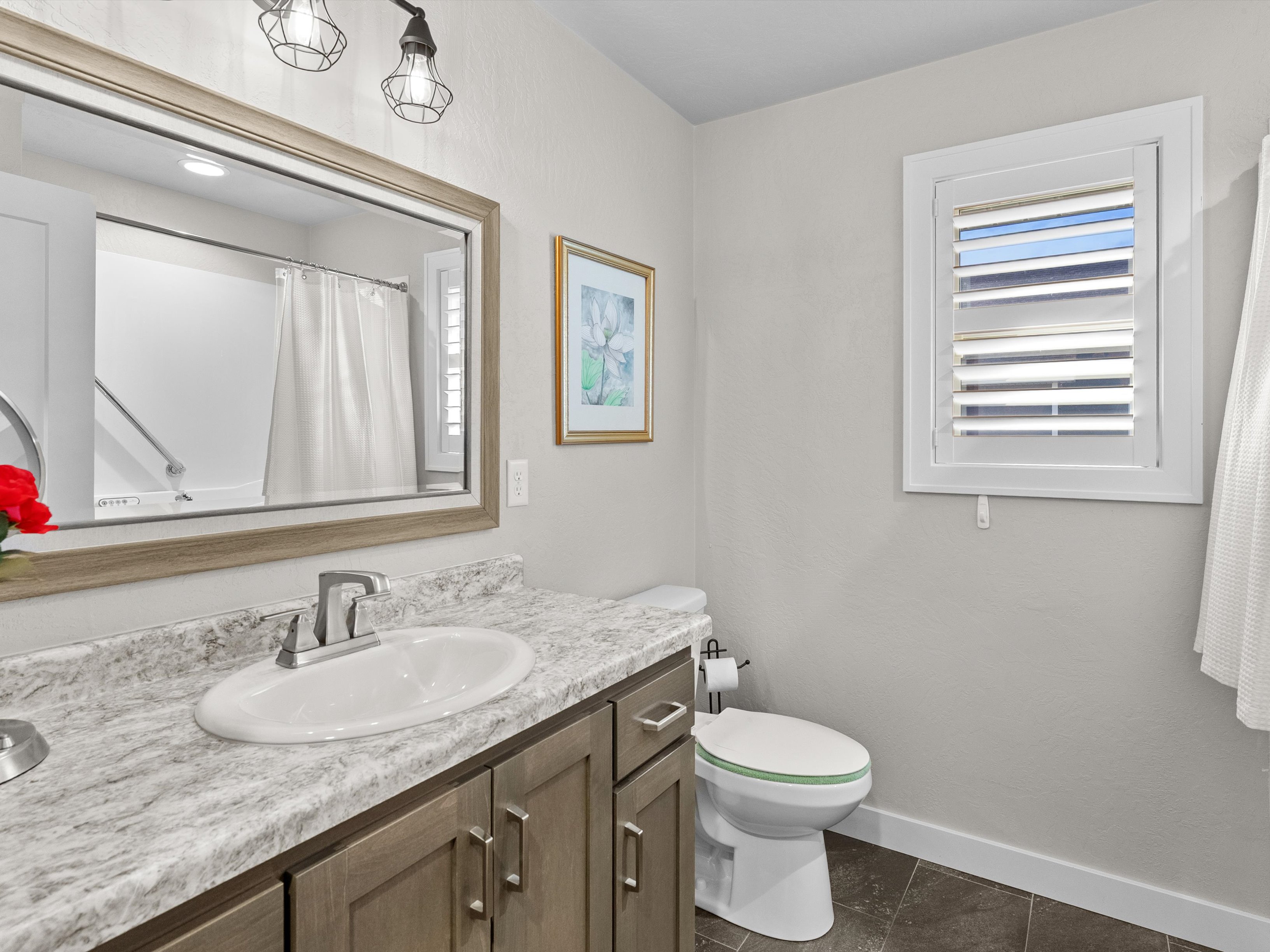 Green Bay, Wisconsin, 54313, United States, 4 Bedrooms Bedrooms, ,4 BathroomsBathrooms,Residential,For Sale,2010361