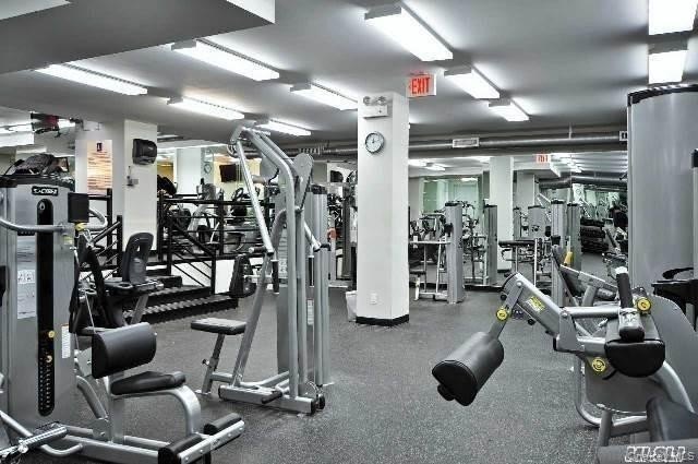 Bayside, New York, 11360, United States, 3 Bedrooms Bedrooms, ,2 BathroomsBathrooms,Residential,For Sale,2048050
