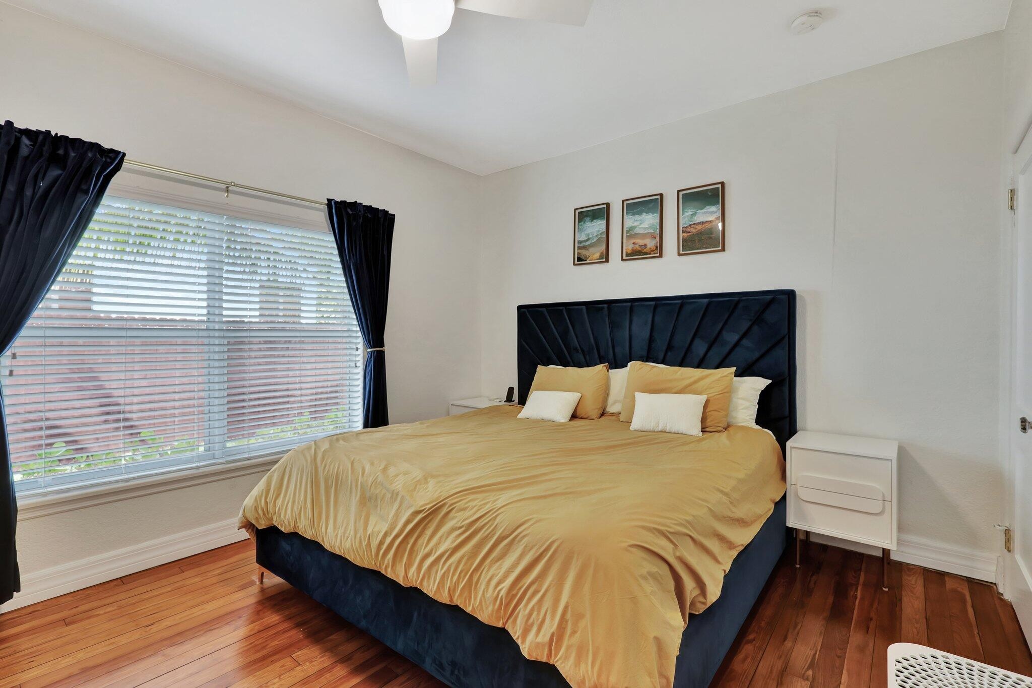West Palm Beach, Florida, 33401, United States, 2 Bedrooms Bedrooms, ,1 BathroomBathrooms,Residential,For Sale,1942586