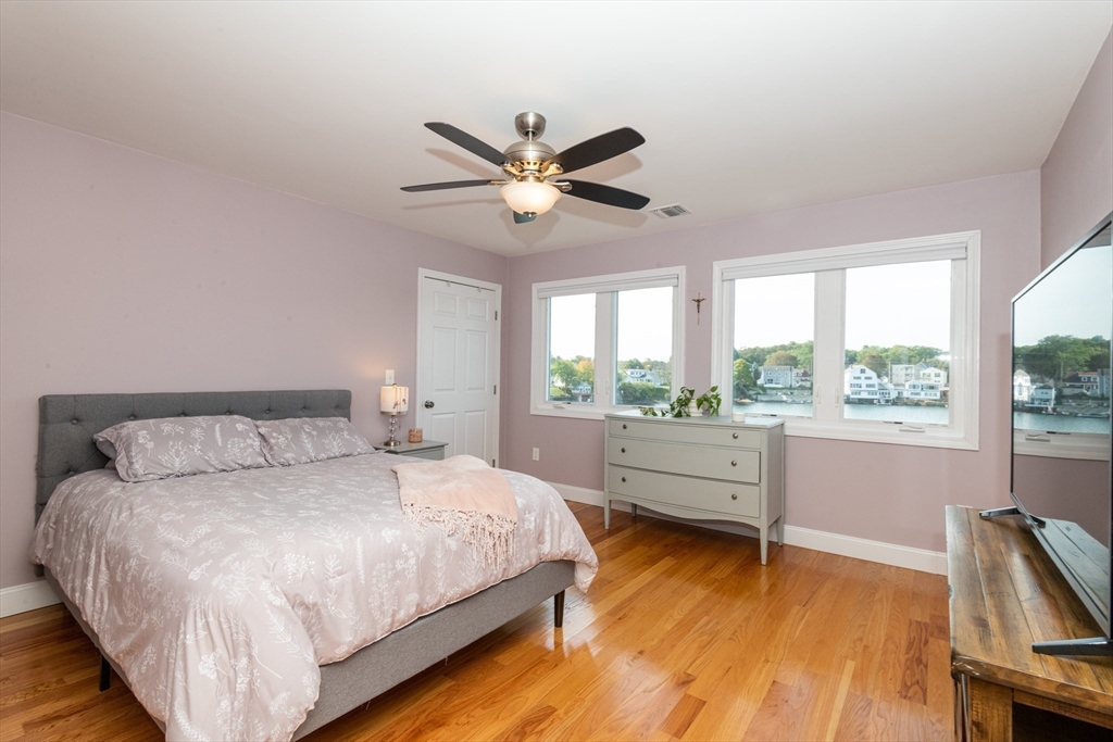 Lynn, Massachusetts, 01904, United States, 2 Bedrooms Bedrooms, ,4 BathroomsBathrooms,Residential,For Sale,1978027