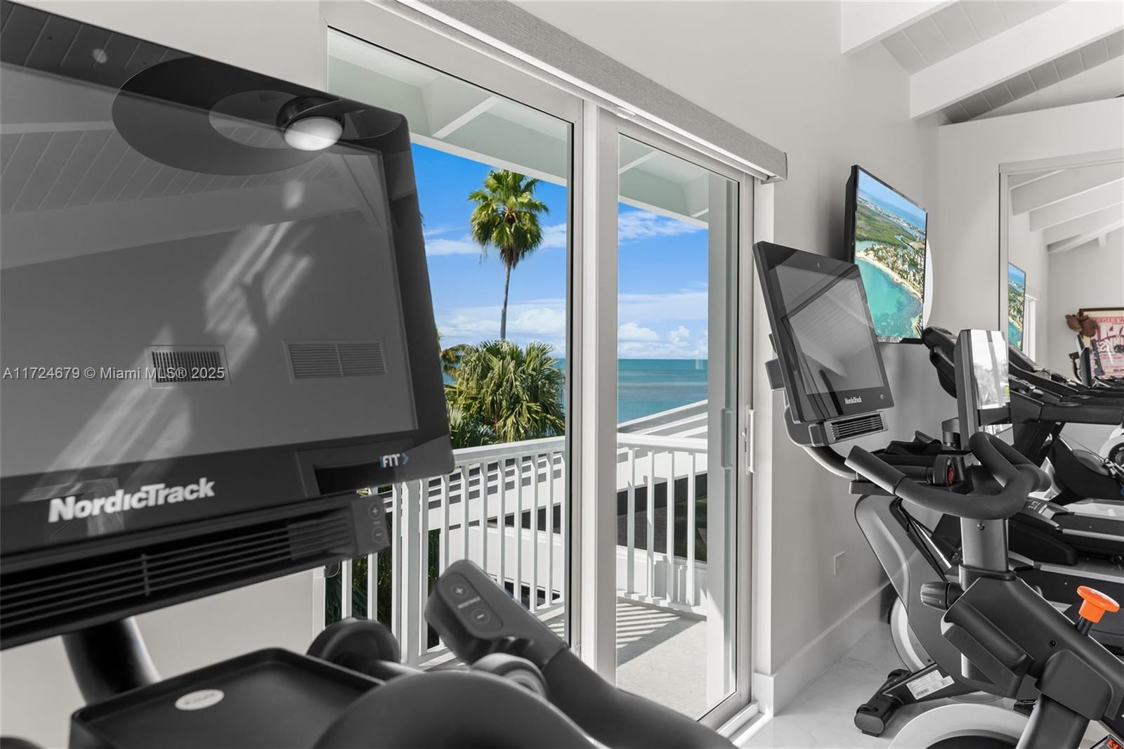 Islamorada, Florida, 33036, United States, 6 Bedrooms Bedrooms, ,4 BathroomsBathrooms,Residential,For Sale,1932543