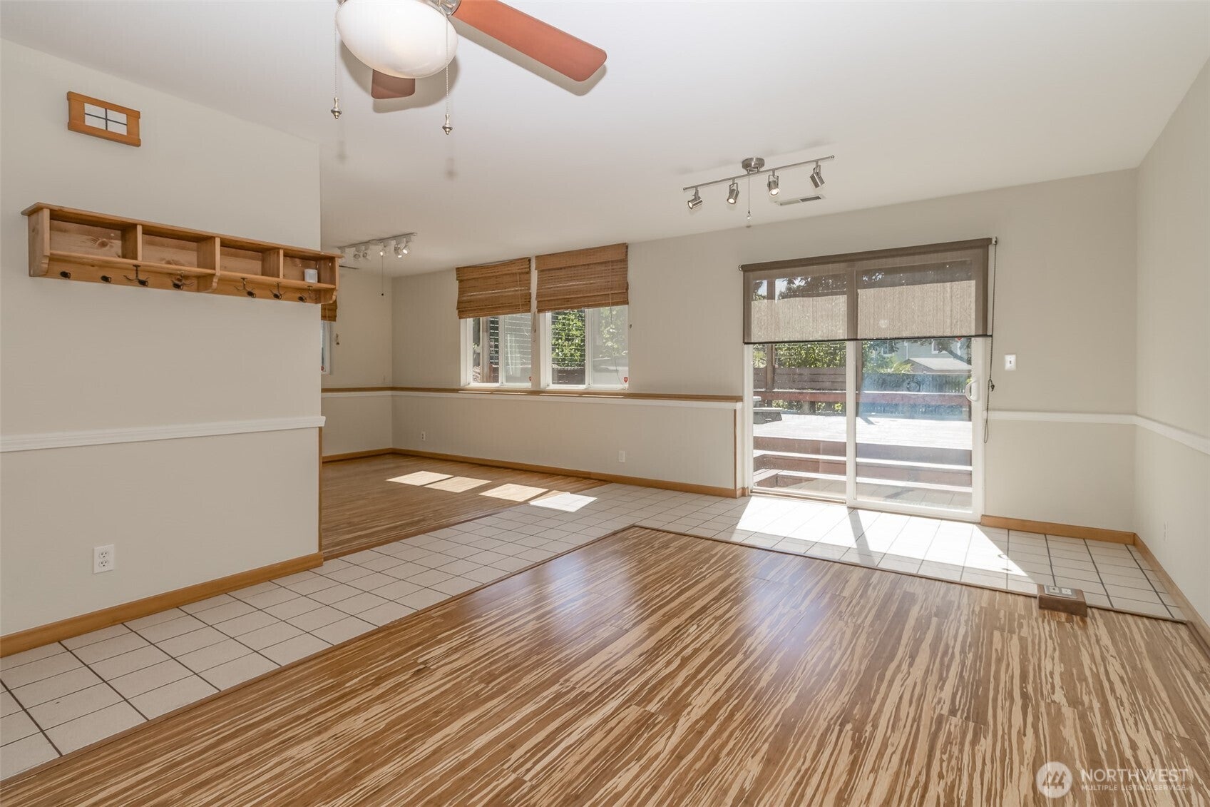 Kent, Washington, 98031, United States, 3 Bedrooms Bedrooms, ,2 BathroomsBathrooms,Residential,For Sale,1984192