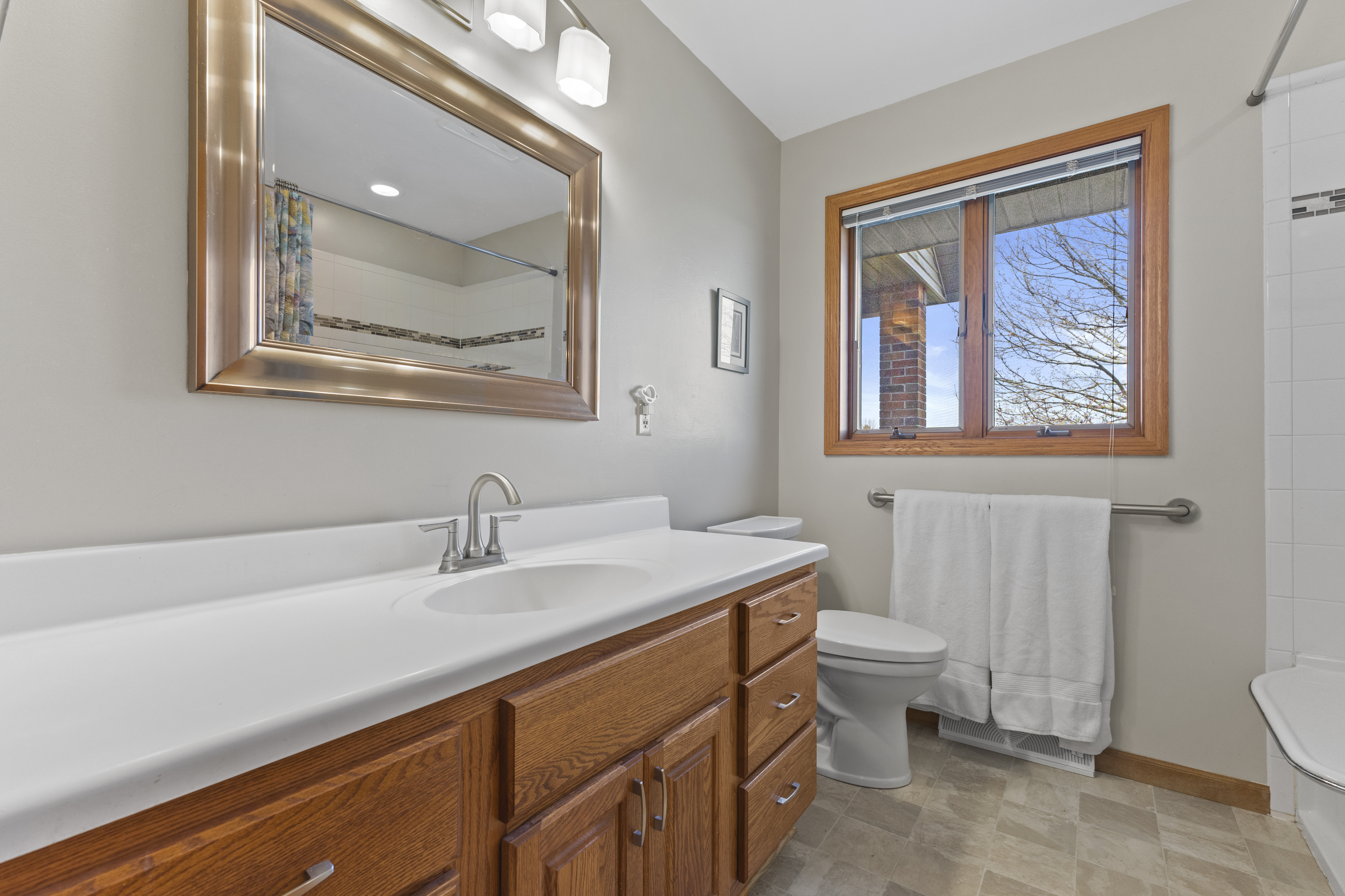  tranquil 3-acre homestead in union  grove - 物件實景