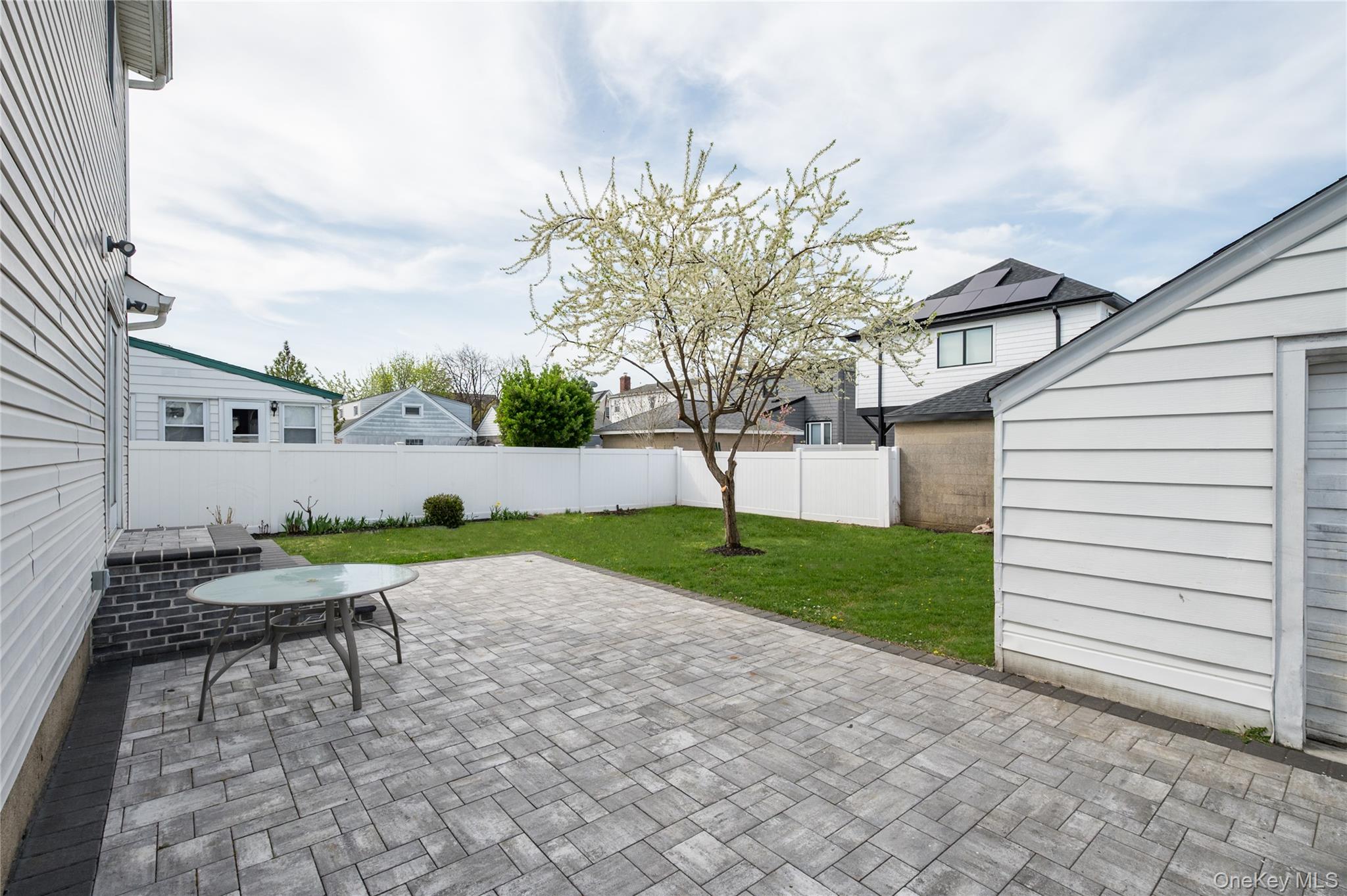  227 Columbus Parkway, Mineola, NY, 11501 - 物件實景