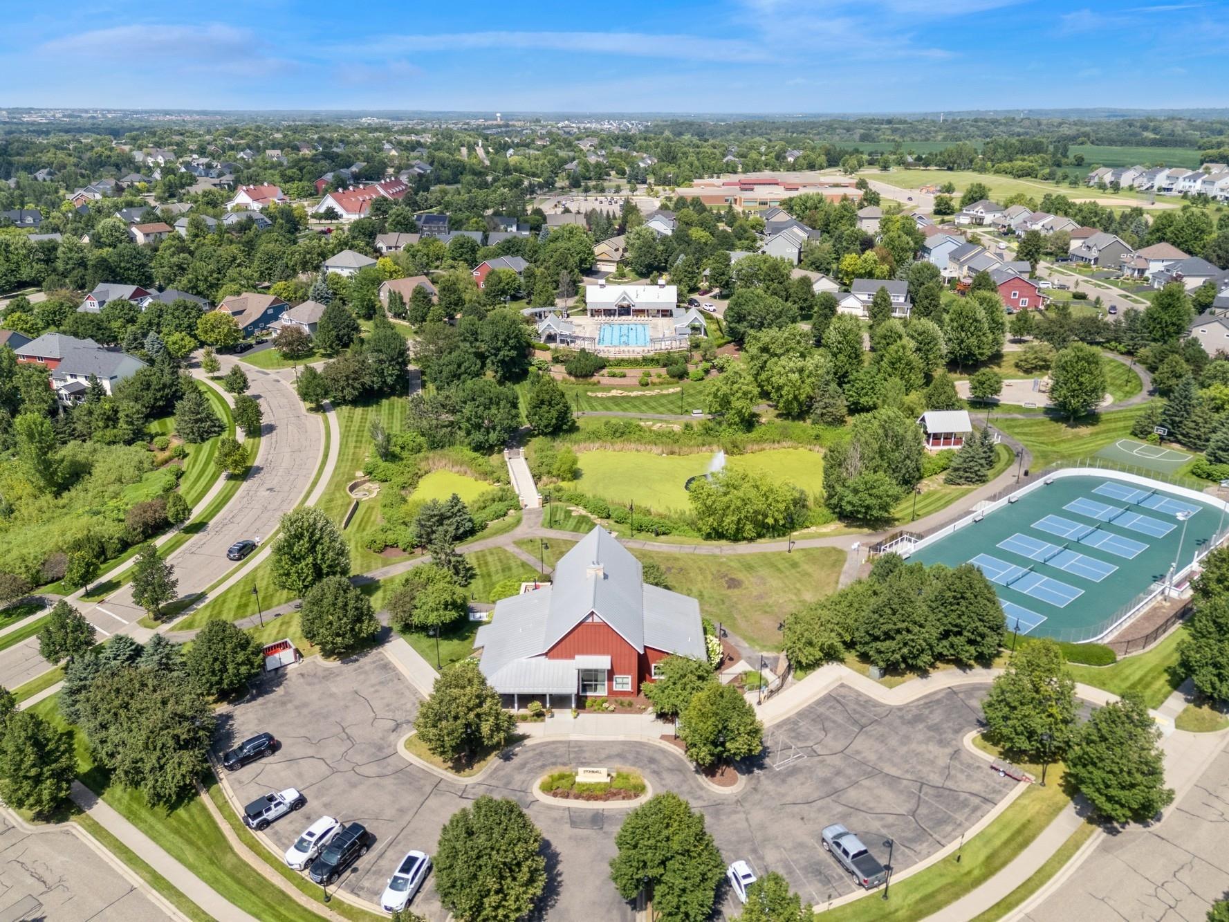 Woodbury, Minnesota, 55129, United States, 5 Bedrooms Bedrooms, ,3 BathroomsBathrooms,Residential,For Sale,1917665