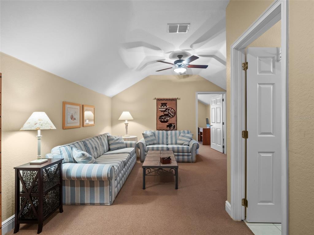 Orlando, Florida, 32836, United States, 4 Bedrooms Bedrooms, ,4 BathroomsBathrooms,Residential,For Sale,1901354