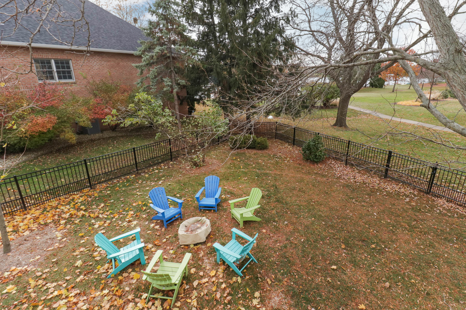 Bloomington, Illinois, 61704, United States, 5 Bedrooms Bedrooms, ,4 BathroomsBathrooms,Residential,For Sale,1991973