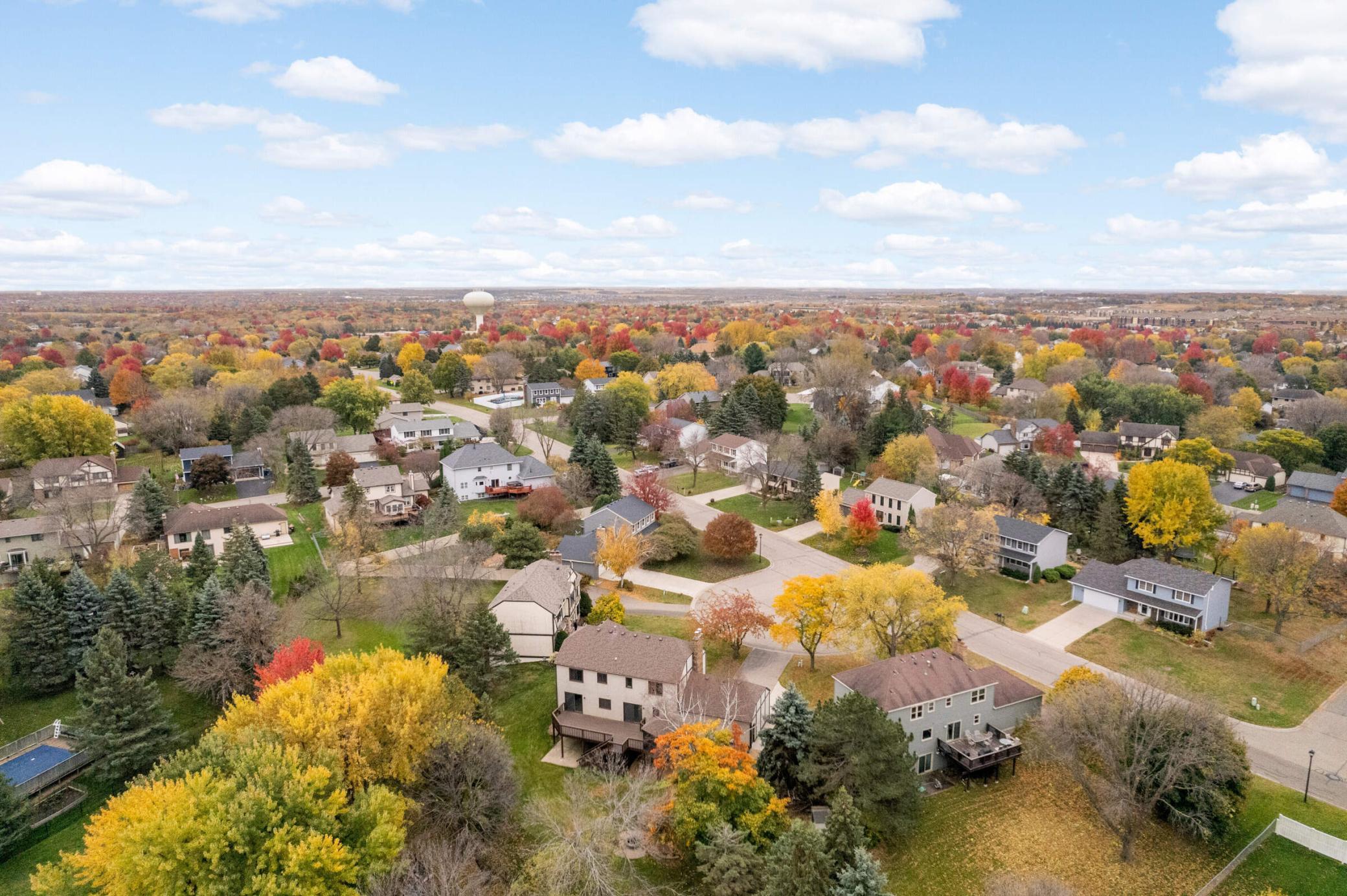 Woodbury, Minnesota, 55125, United States, 4 Bedrooms Bedrooms, ,2 BathroomsBathrooms,Residential,For Sale,1991775