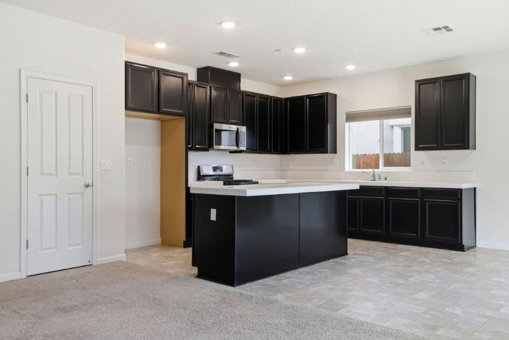 Sacramento, California, 95834, United States, 3 Bedrooms Bedrooms, ,3 BathroomsBathrooms,Residential,For Sale,1992376