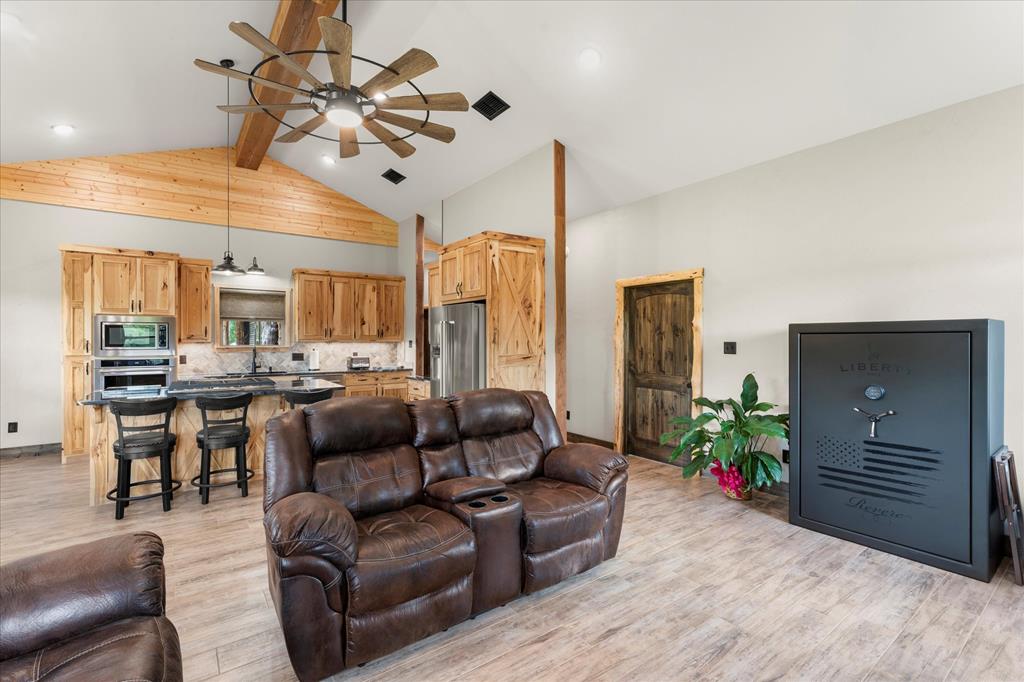 Rusk, Texas, 75785, United States, 1 Bedroom Bedrooms, ,3 BathroomsBathrooms,Residential,For Sale,1918158