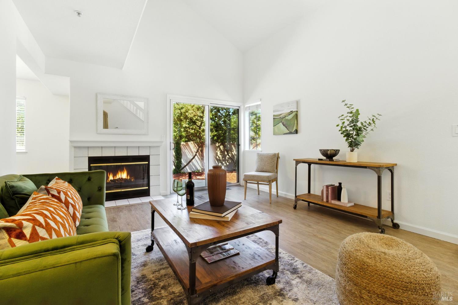 Petaluma, California, 94954, United States, 3 Bedrooms Bedrooms, ,3 BathroomsBathrooms,Residential,For Sale,1941666
