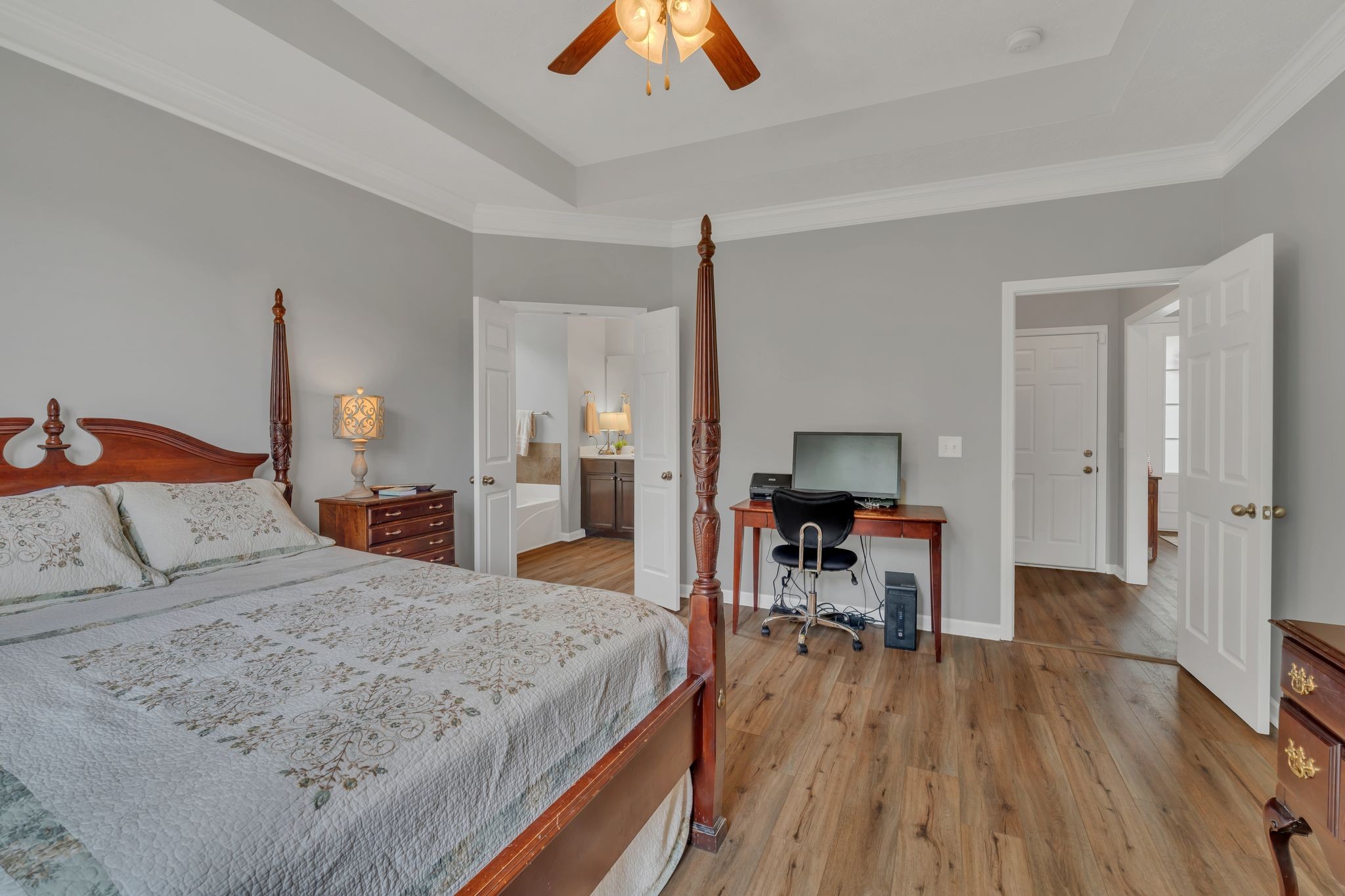 Hendersonville, Tennessee, 37075, United States, 4 Bedrooms Bedrooms, ,3 BathroomsBathrooms,Residential,For Sale,1870626