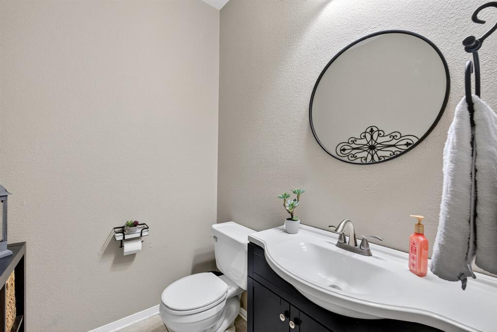 Lewisville, Texas, 75077, United States, 4 Bedrooms Bedrooms, ,3 BathroomsBathrooms,Residential,For Sale,2003312