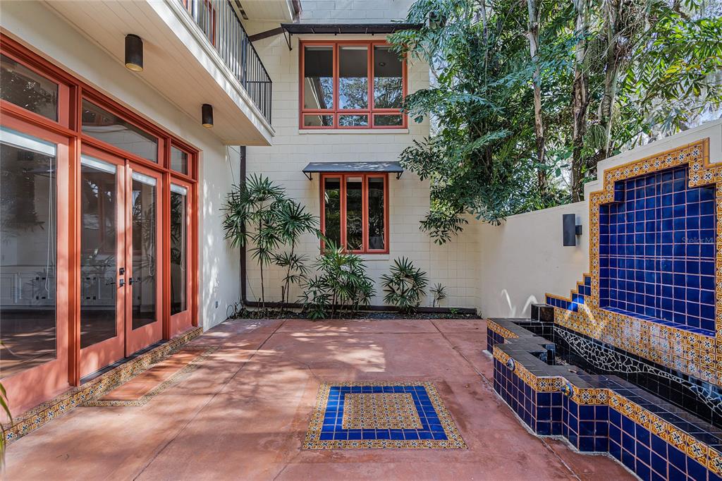 Orlando, Florida, 32806, United States, 3 Bedrooms Bedrooms, ,4 BathroomsBathrooms,Residential,For Sale,1927434