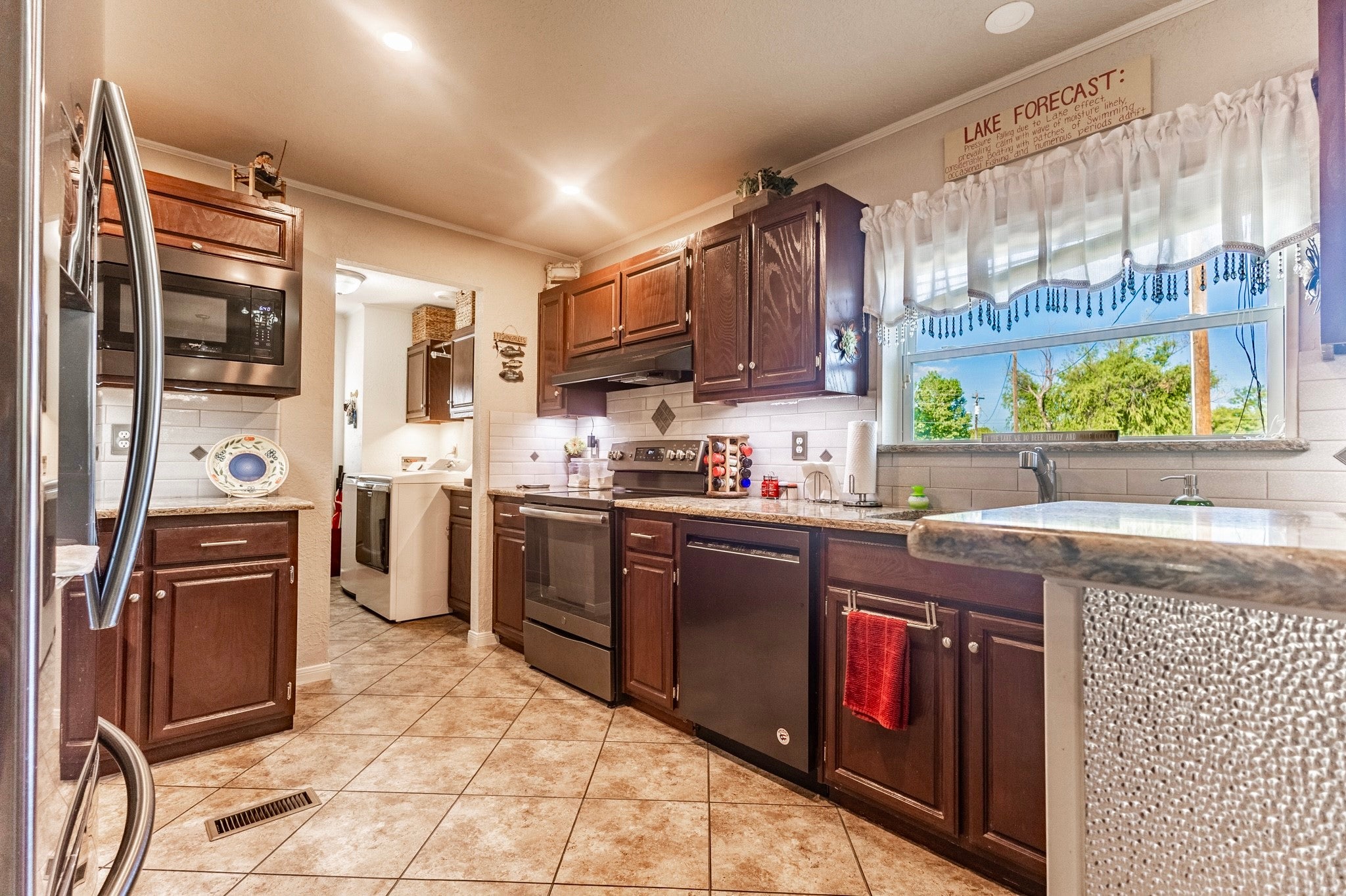 Possum Kingdom Lake, Texas, 76449, United States, 4 Bedrooms Bedrooms, ,3 BathroomsBathrooms,Residential,For Sale,1978522