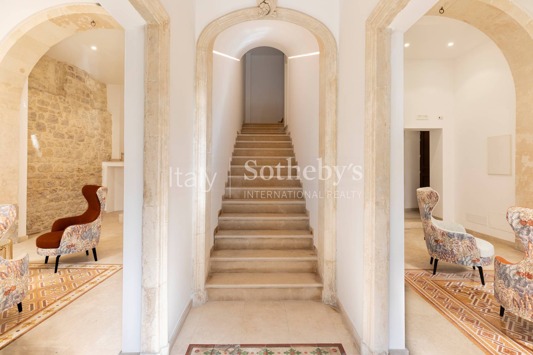  A renovated building with terraces in the historic centre - 物件實景