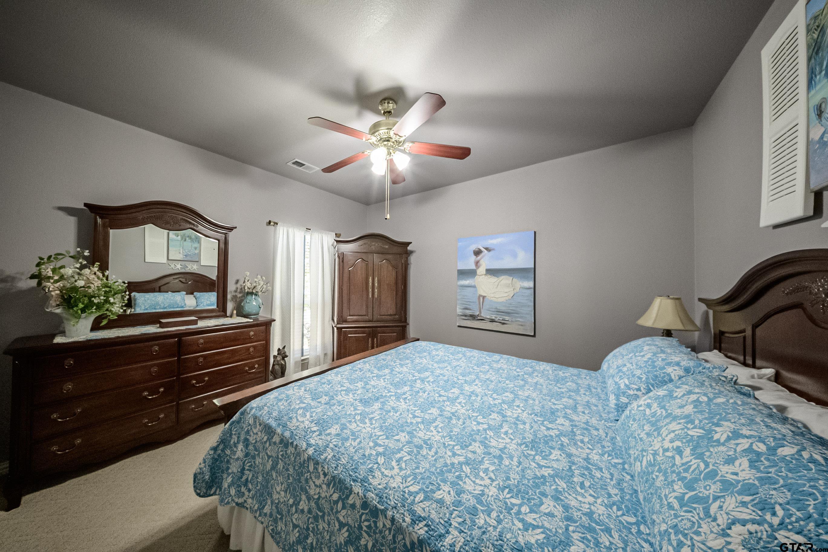 Terrell, Texas, 75160, United States, 3 Bedrooms Bedrooms, ,2 BathroomsBathrooms,Residential,For Sale,1993311