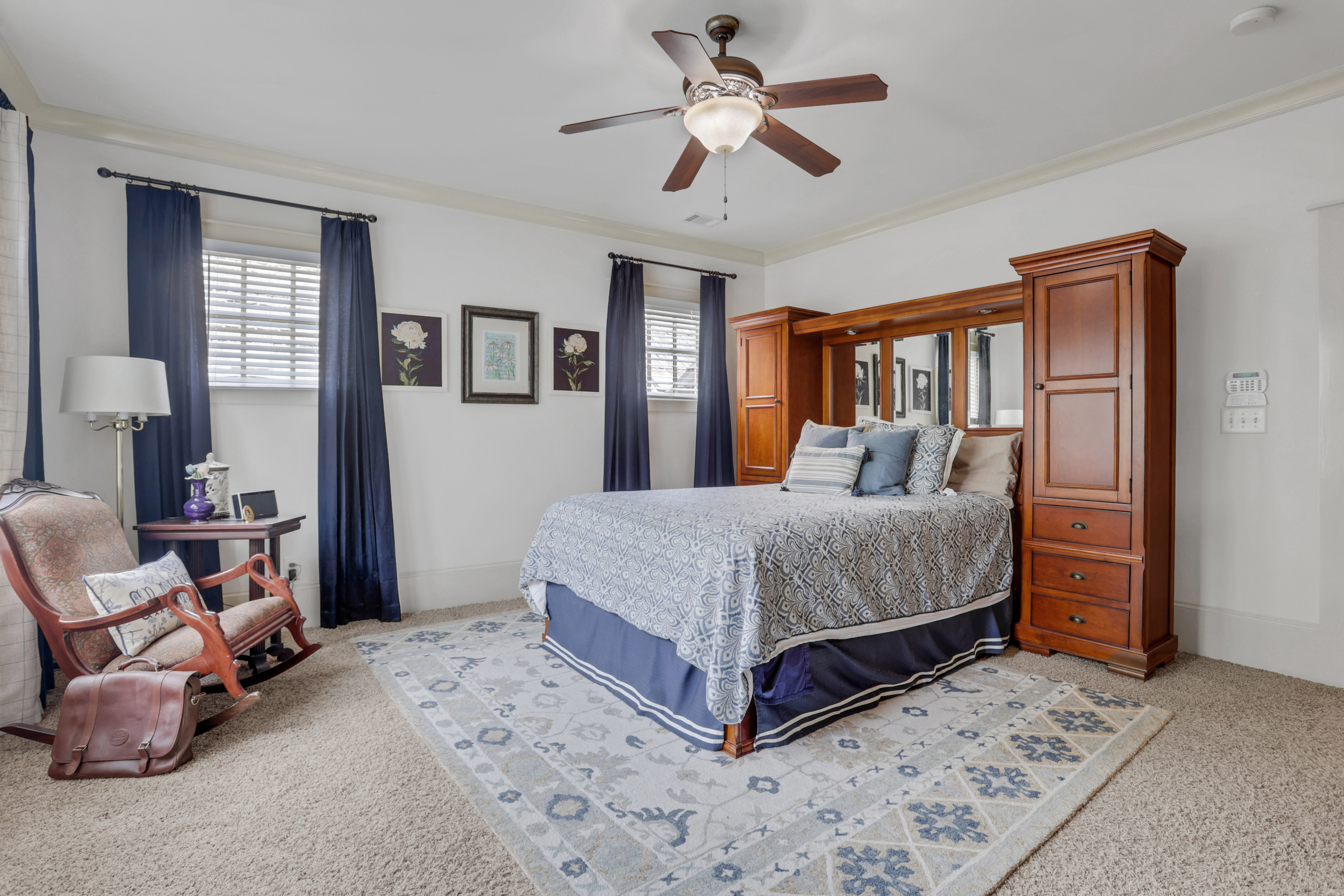  Stunning Six Bedroom Home Near Marietta Square - 物件實景