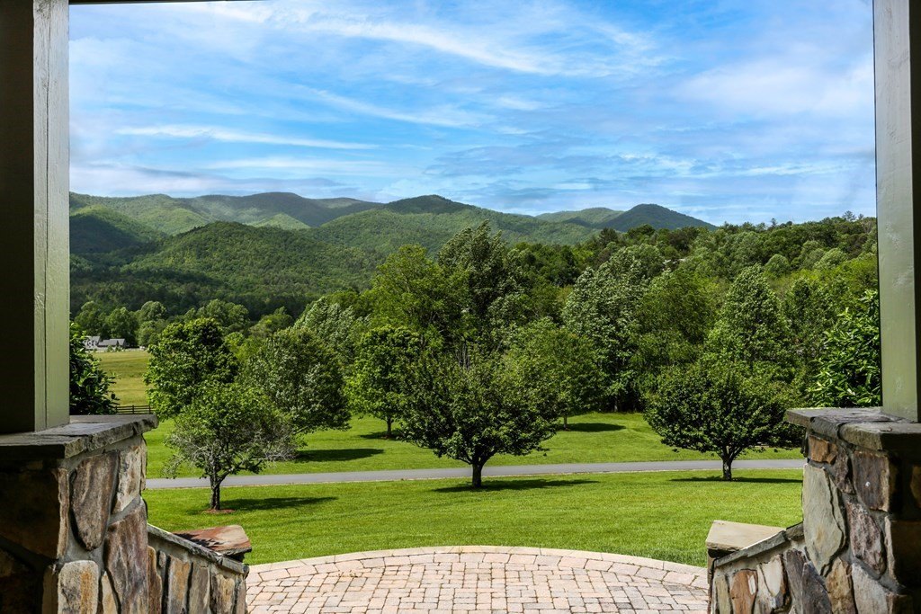 Hayesville, North Carolina, 28904, United States, 4 Bedrooms Bedrooms, ,4 BathroomsBathrooms,Residential,For Sale,1879650