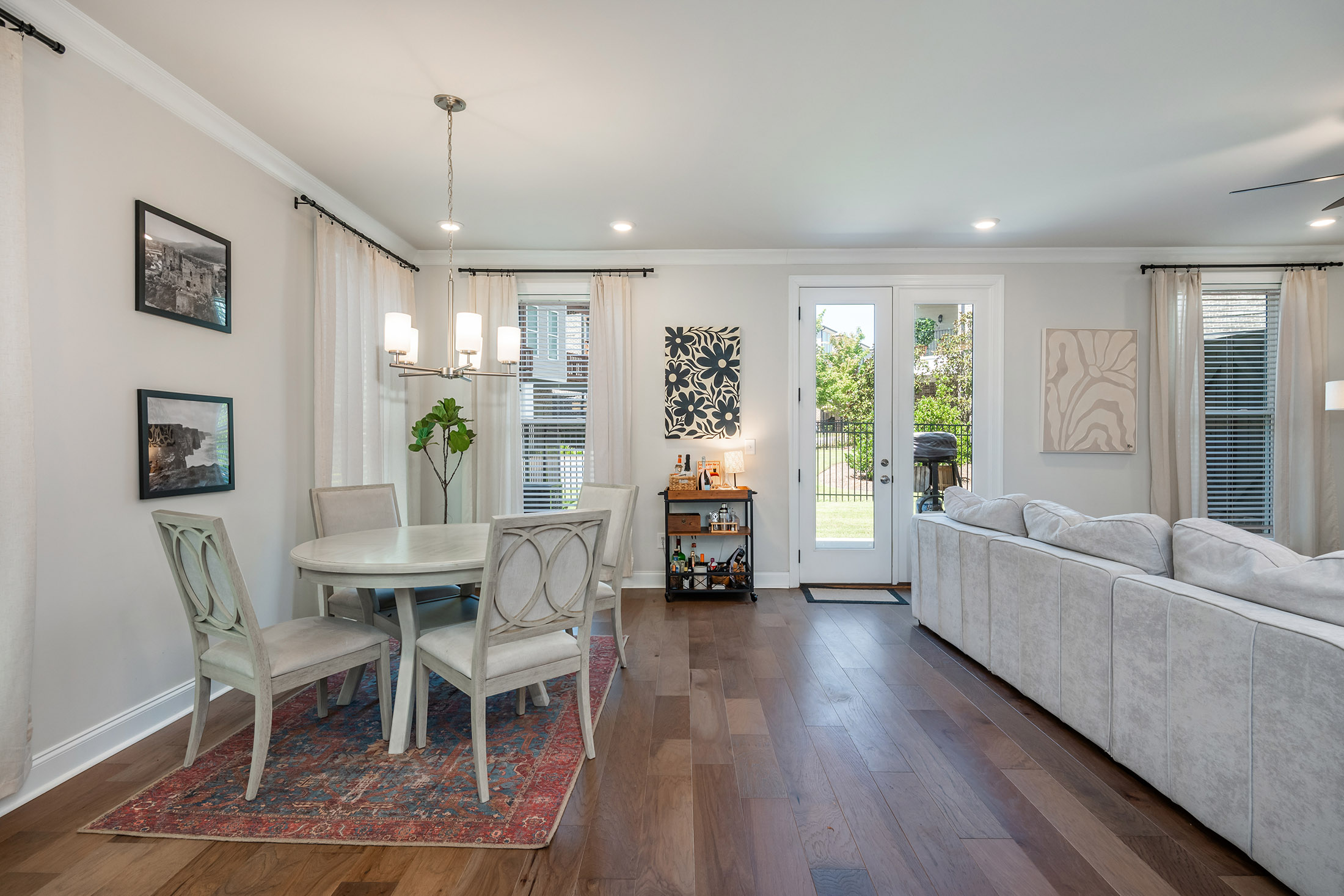  Welcome to Exceptional Townhome Living in Waterside Community - 物件實景