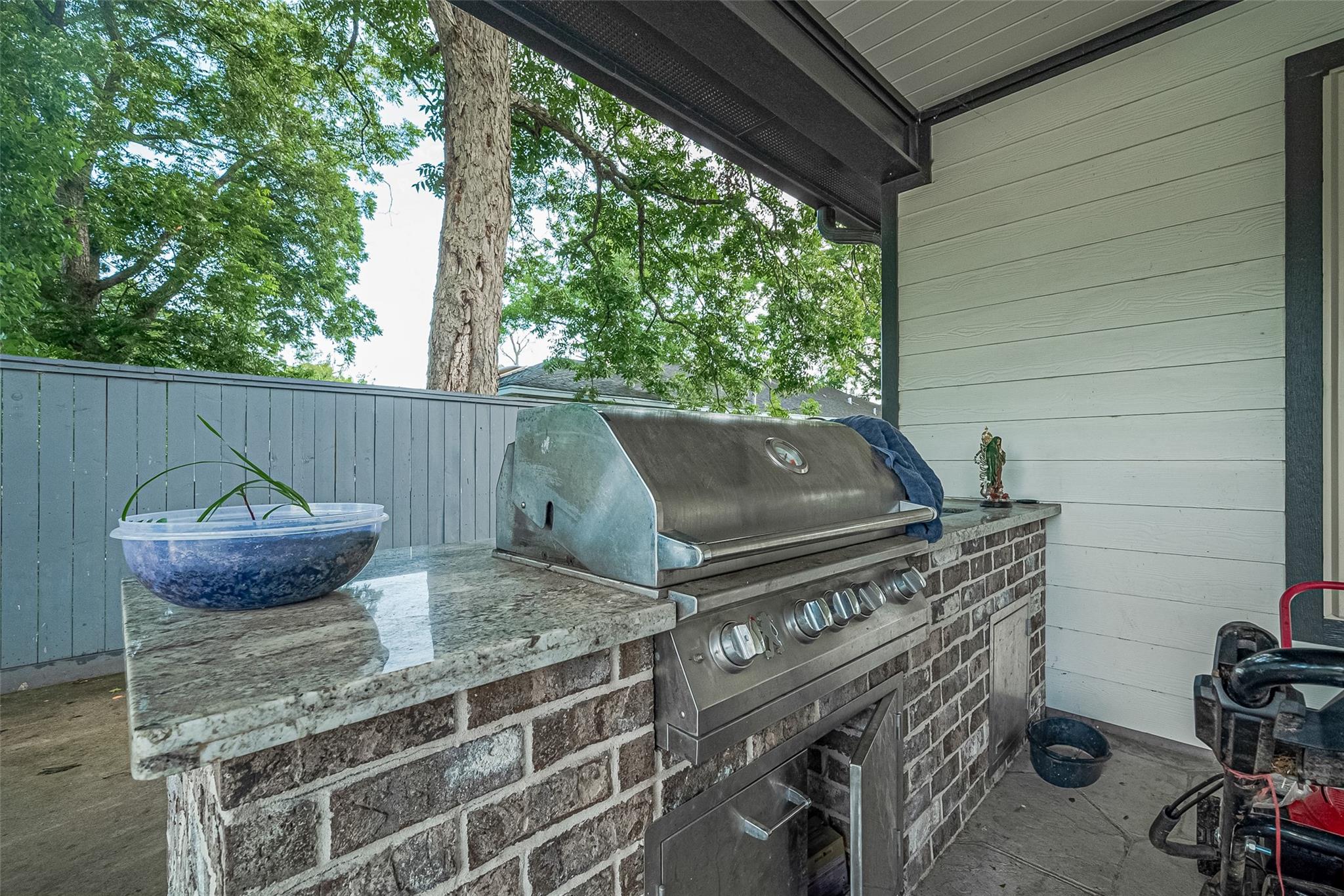 Houston, Texas, 77088, United States, 5 Bedrooms Bedrooms, ,5 BathroomsBathrooms,Residential,For Sale,1974998