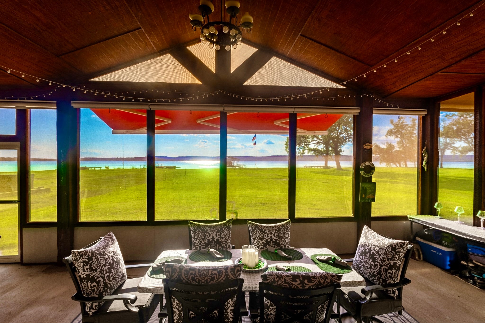 Possum Kingdom Lake, Texas, 76449, United States, 4 Bedrooms Bedrooms, ,3 BathroomsBathrooms,Residential,For Sale,1978522