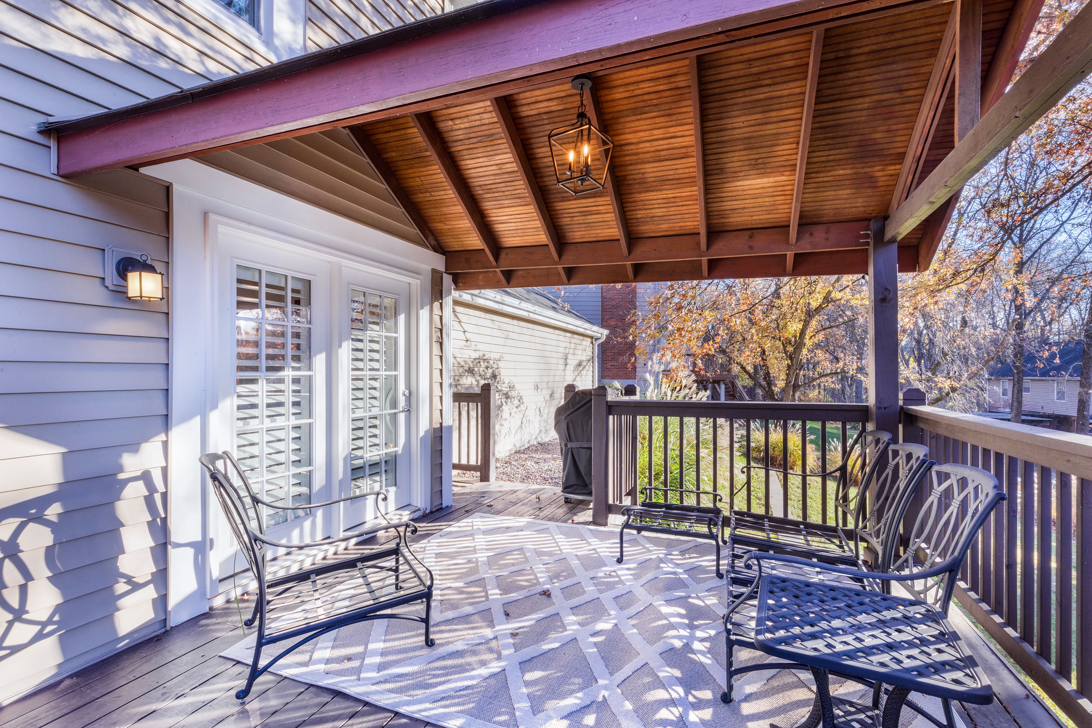  Elegant Corner Lot Home with Modern Luxury and Stunning Details - 物件實景